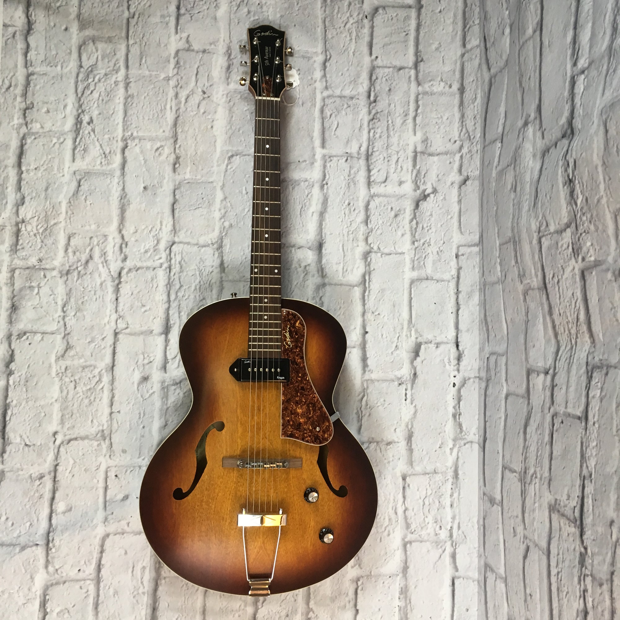 Godin 5th Avenue Kingpin P90 Cognac Burst Electric Guitar