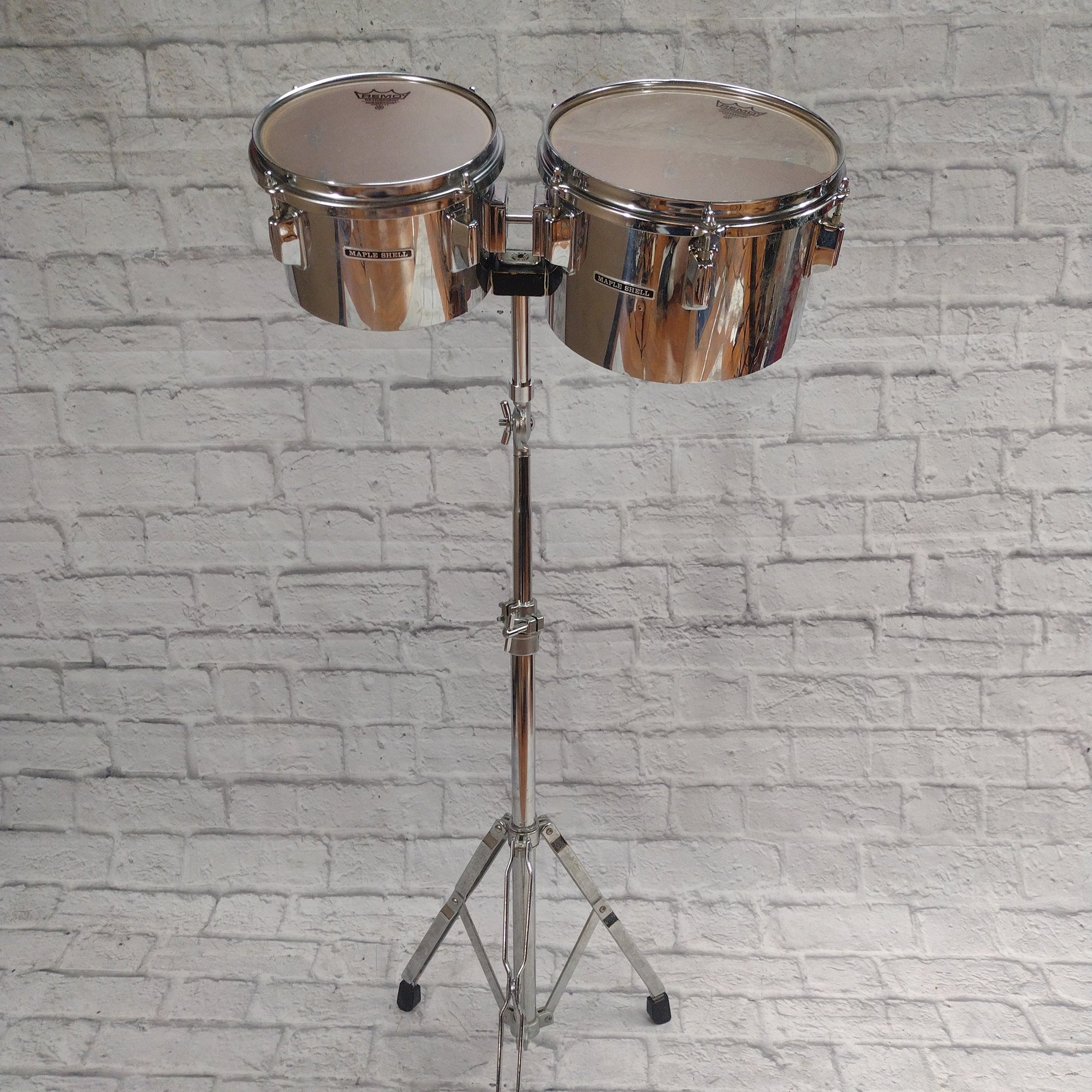 Pearl Chrome Over Maple Shell Concert Toms with Stand