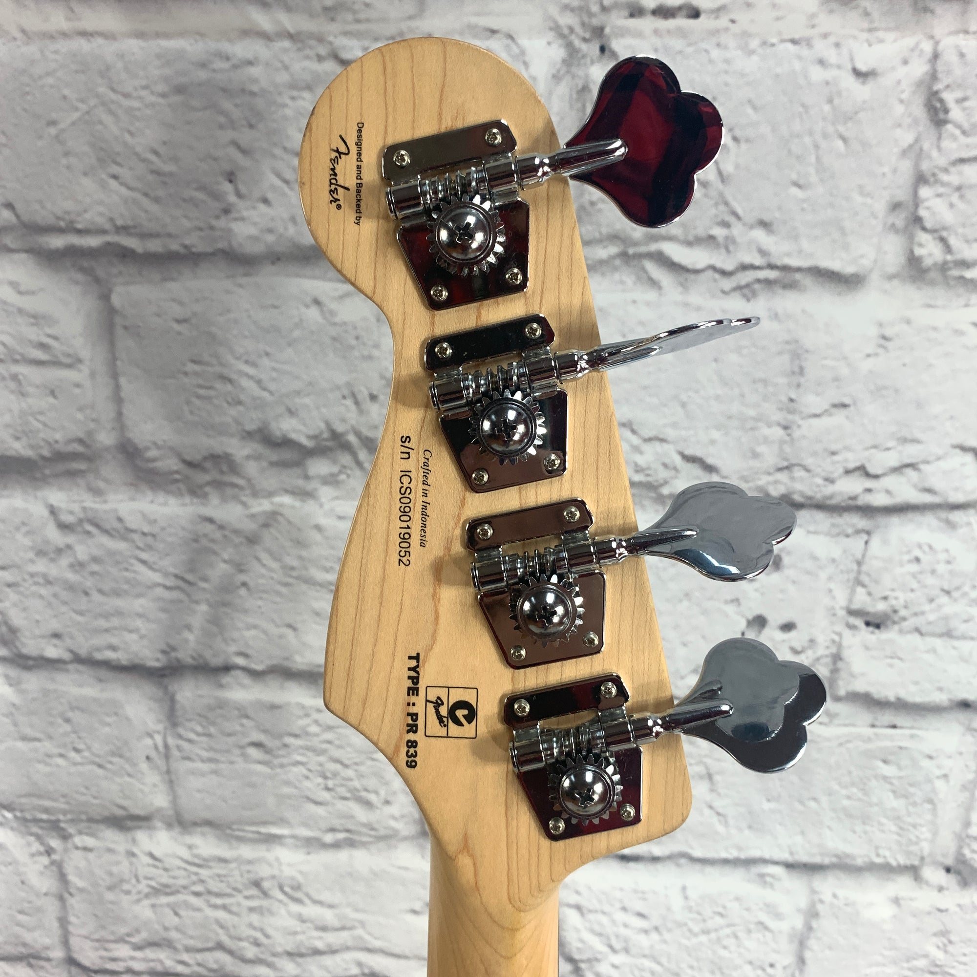 Squier Deluxe Jazz Bass IV - Evolution Music