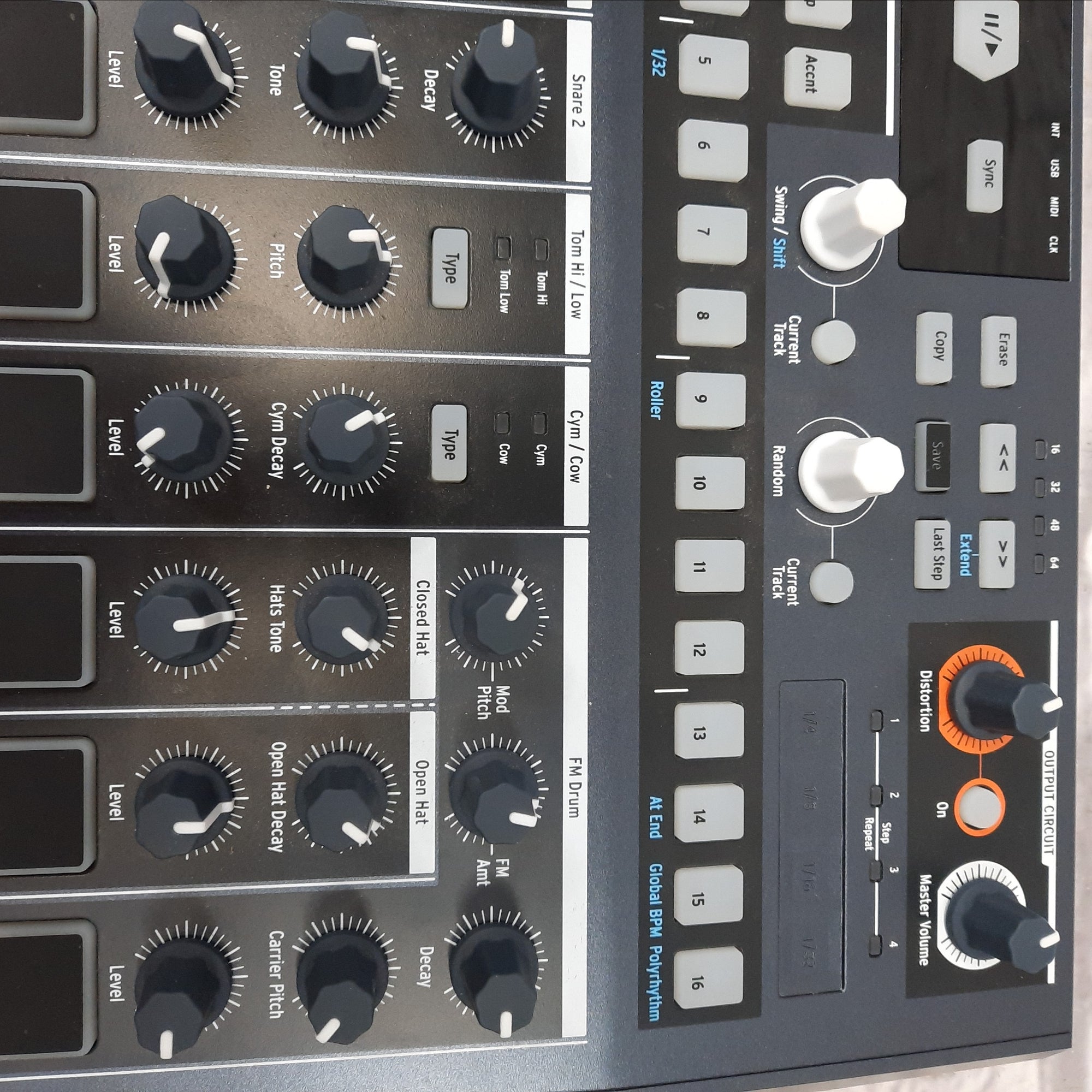 Arturia Drumbrute impact Electric Drum Machine - Evolution Music