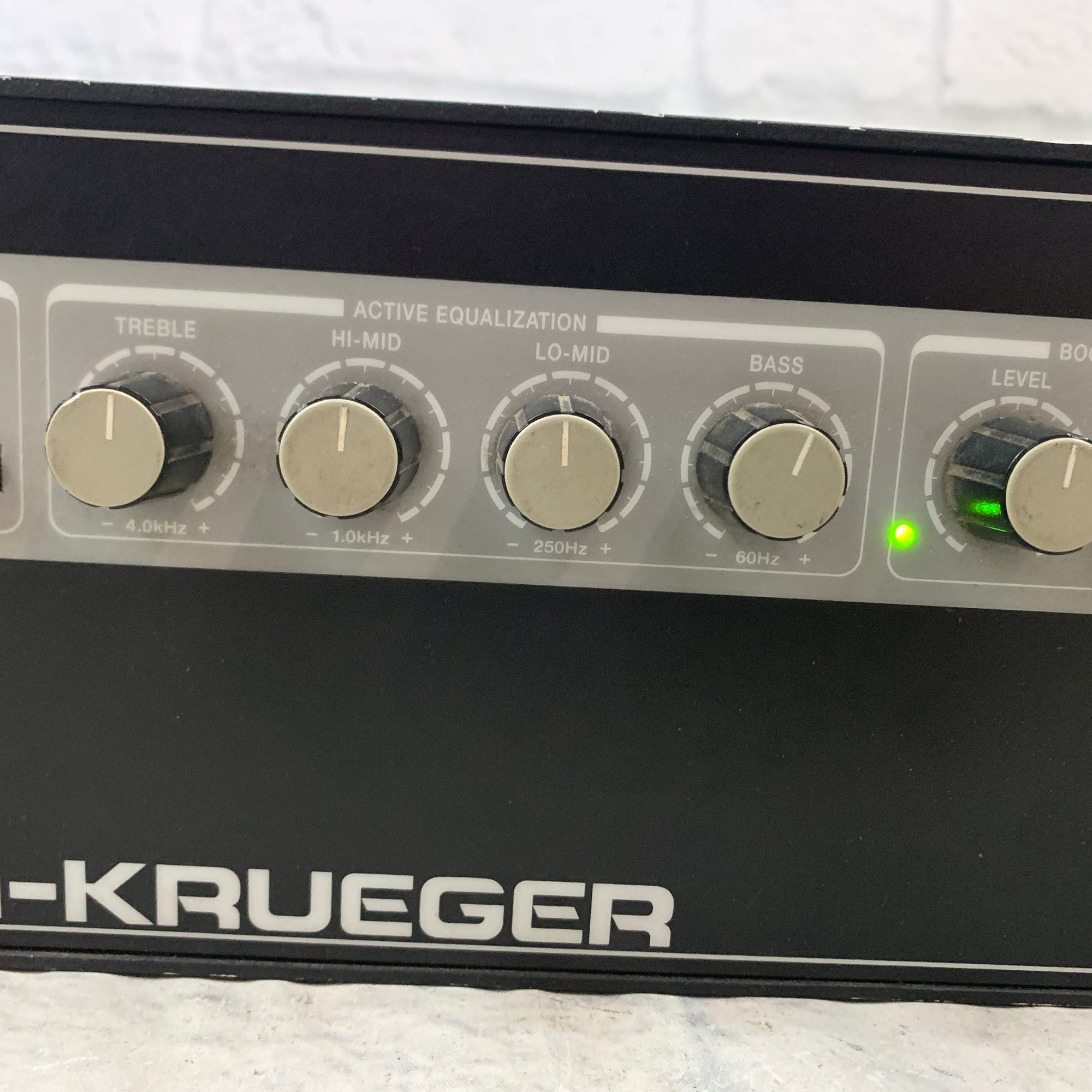 Gallien-Krueger 800RB 300 / 100-Watt Bi-Amp Bass Amp Head