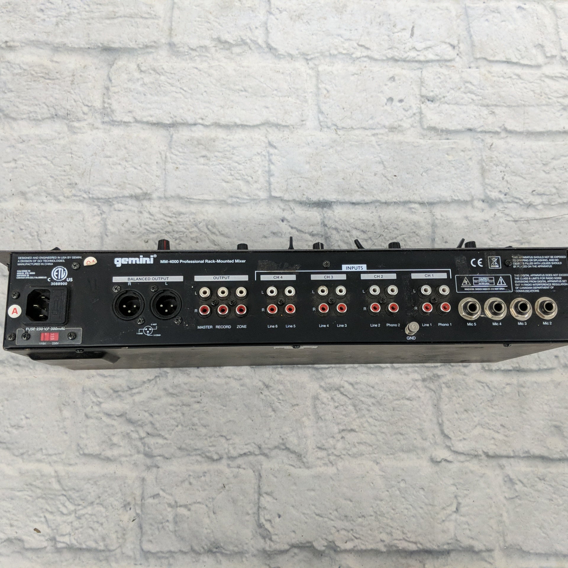 Gemini MM-4000 Professional Rack-Mounted Mixer