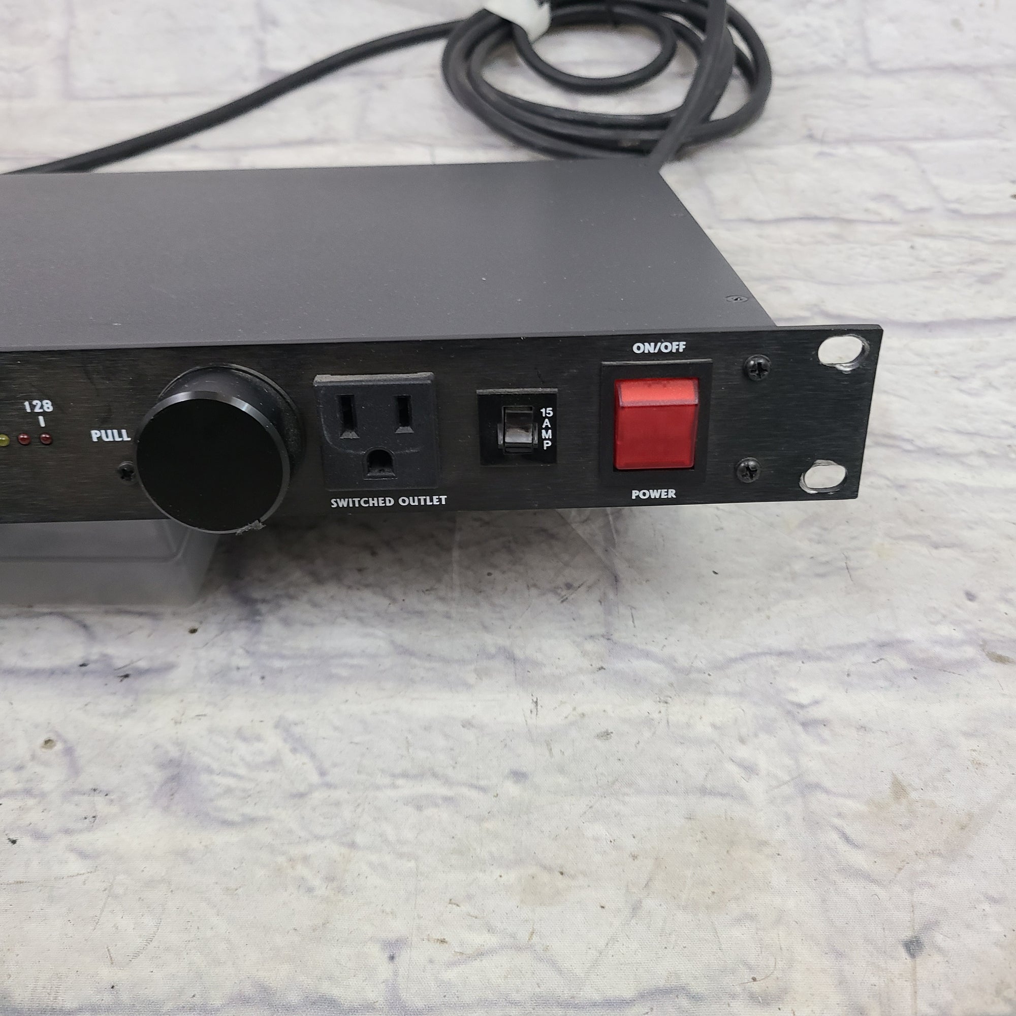 Furman PL Plus Series II Power Conditioner