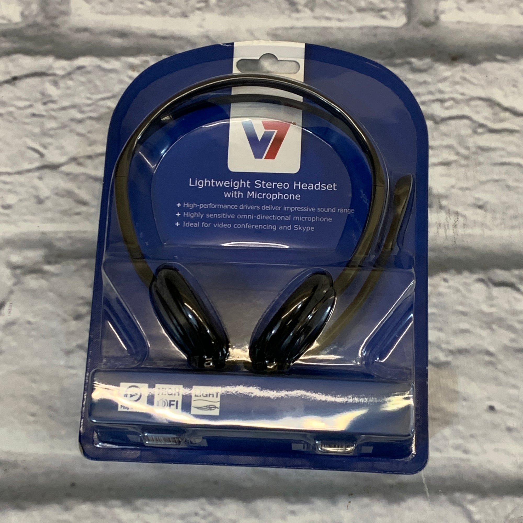 V7 Lightweight Stereo Headset with Microphone
