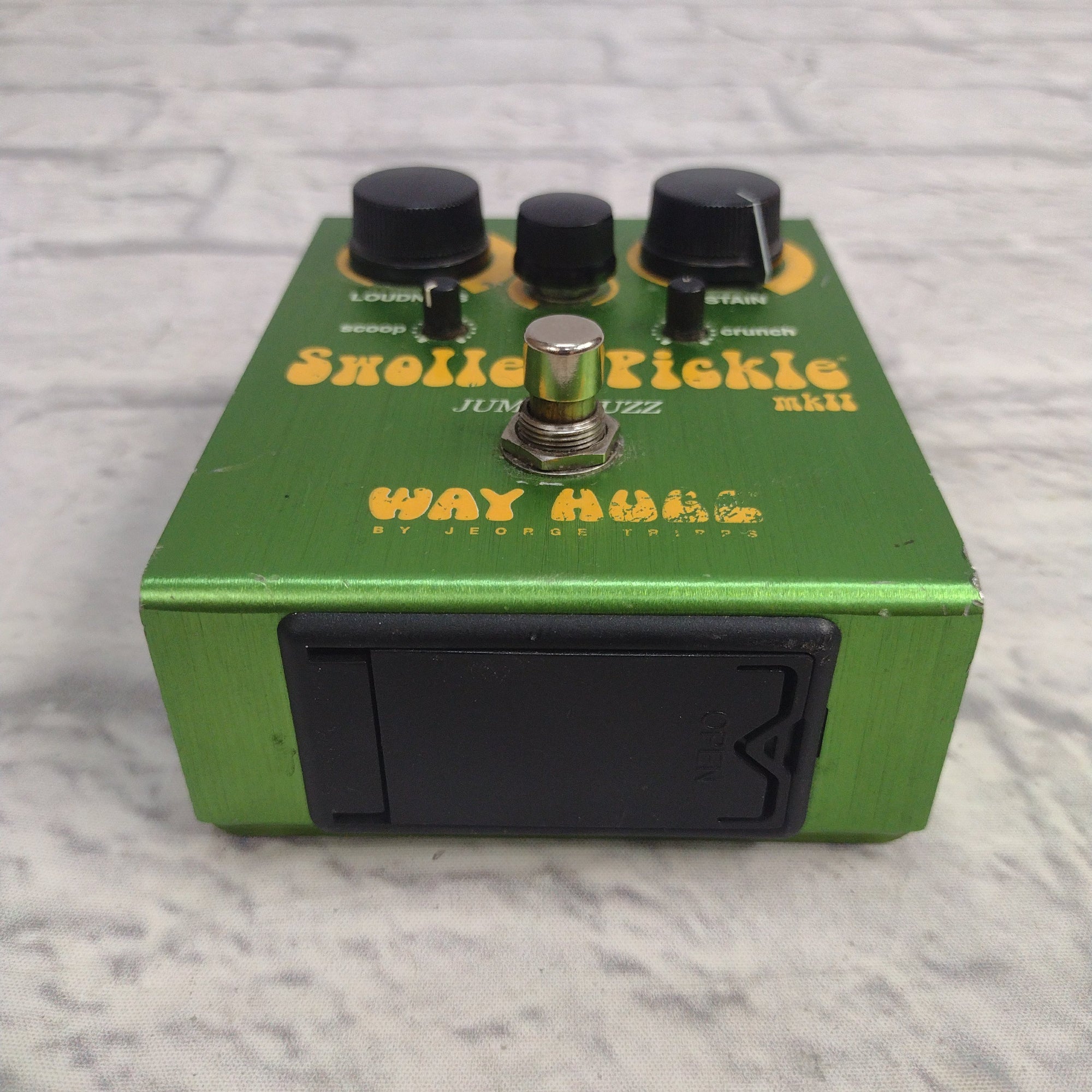 Way Huge Electronics Swollen Pickle MkII Fuzz Pedal