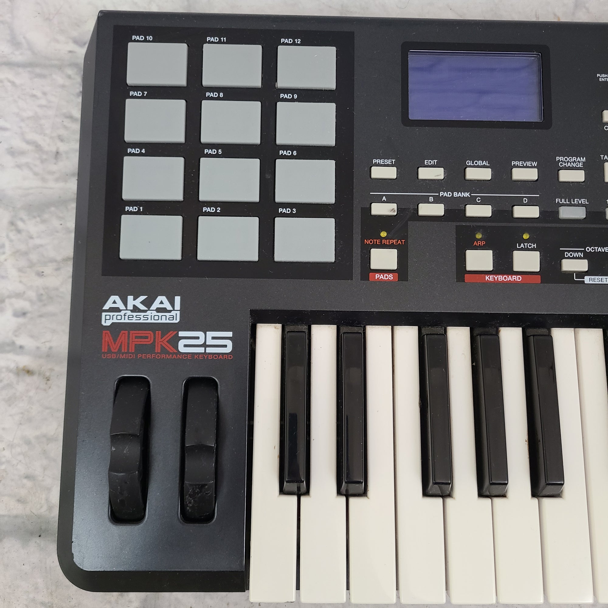 Akai MPK 25 Midi Controller - Evolution Music