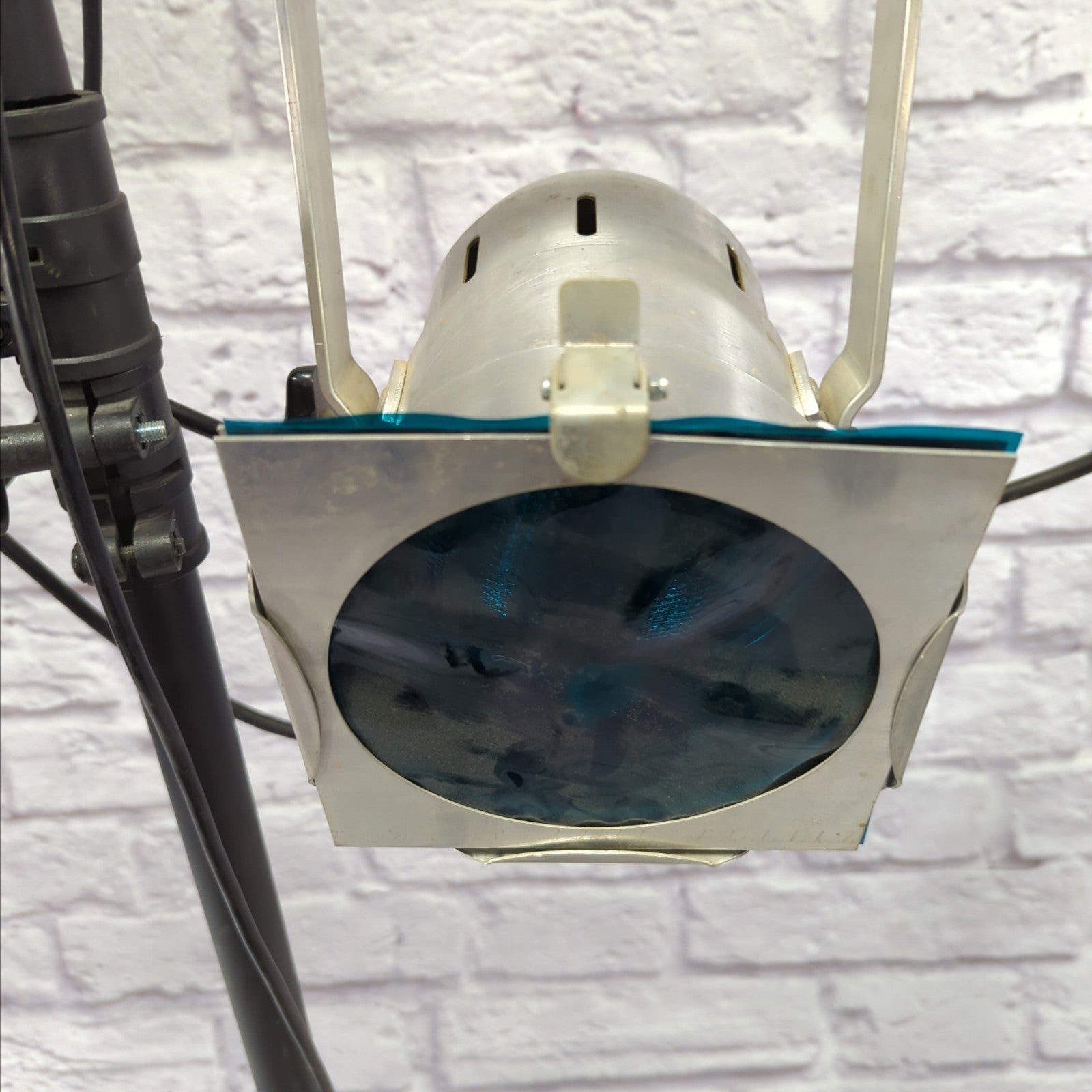 LSC T4 4 Channel Light Chaser with 4 Par Cans