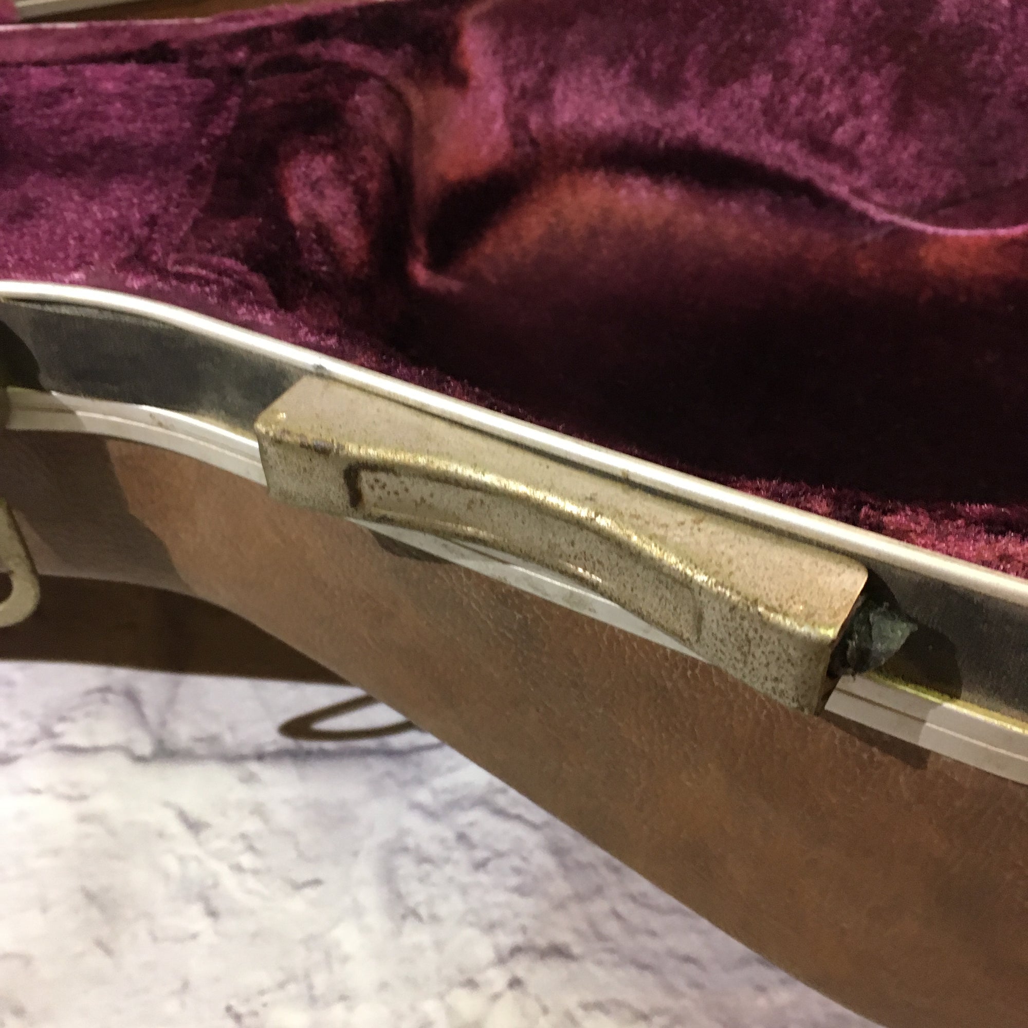 Ovation Deep Bowl Hardshell Case no handle