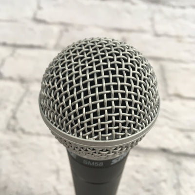 Shure SM58 Dynamic Microphone