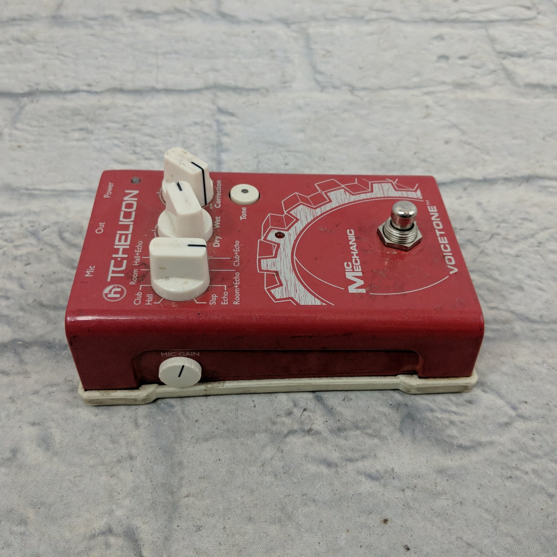 TC Helicon Voicetone Mic Mechanic Vocal Pedal