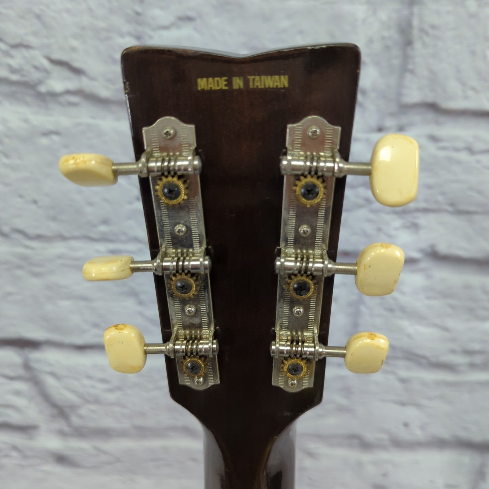 Yamaha FG 110 Red Label 1970s Concert Acoustic Guitar Taiwan yamaha-fg-110-red-label-1970s-concert-acoustic-guitar-taiwan