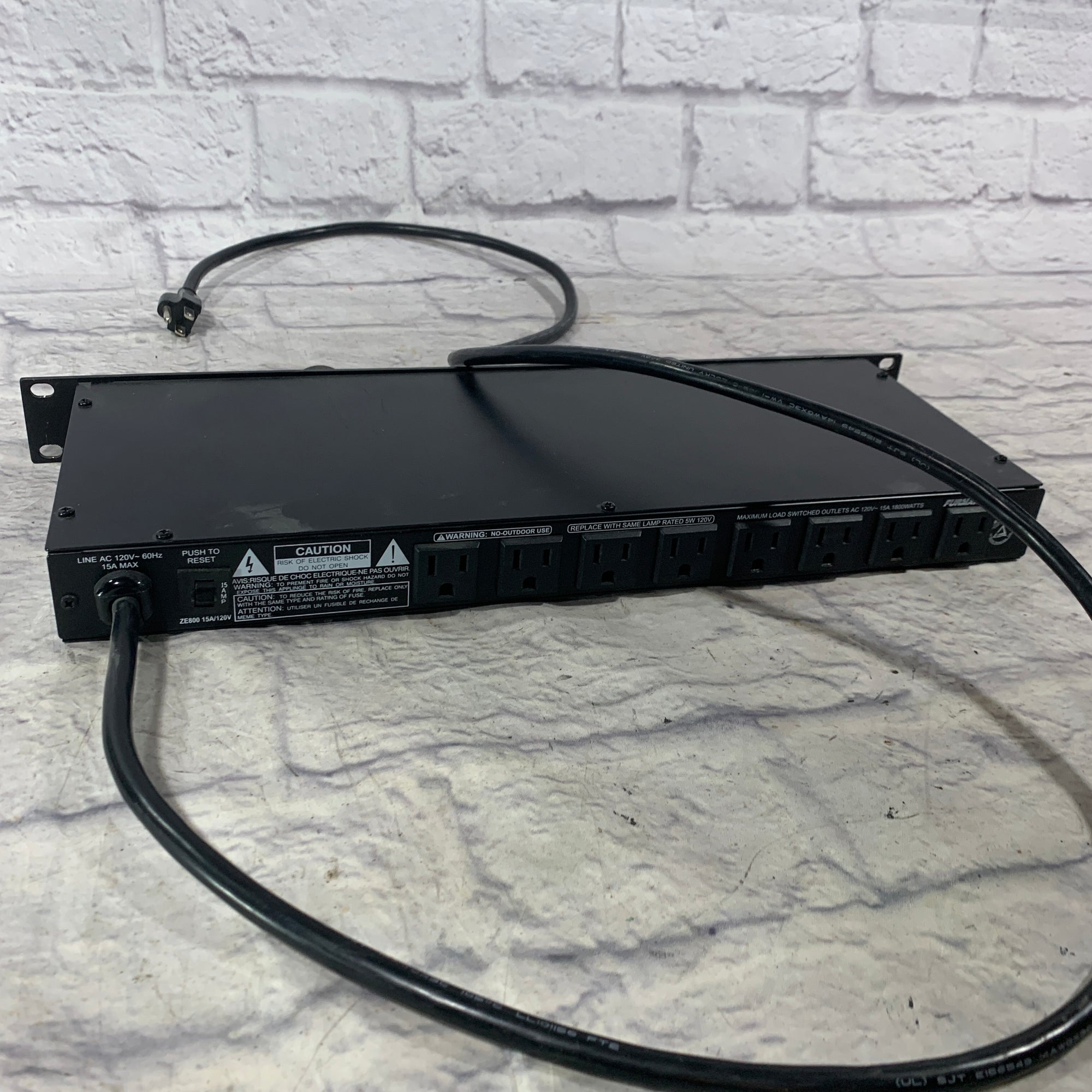 Furman RP-8L Rack Power Conditioner
