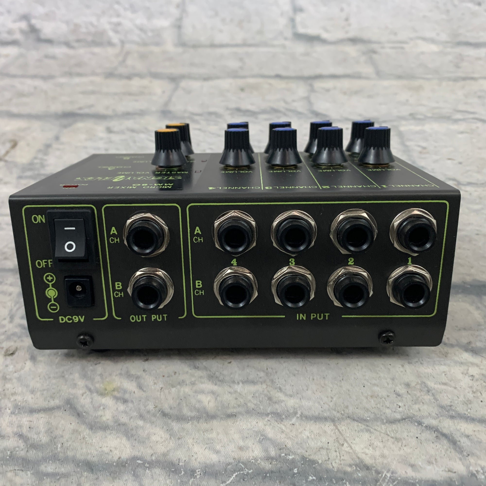 Signal Flex MM80 Stereo 4-channel Mic/Instrument Mixer