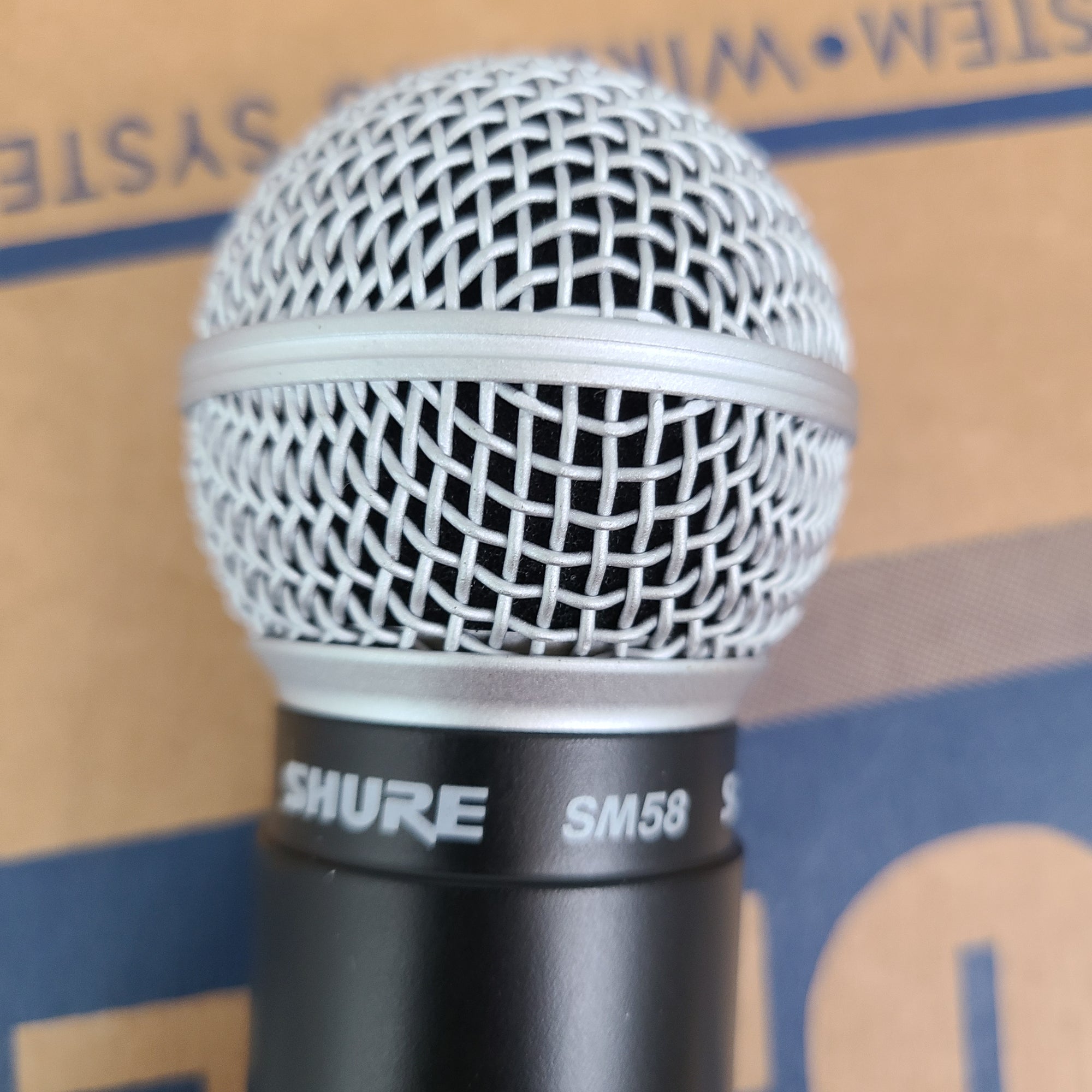 Shure LX1 Wireless Microphone System Evolution Music