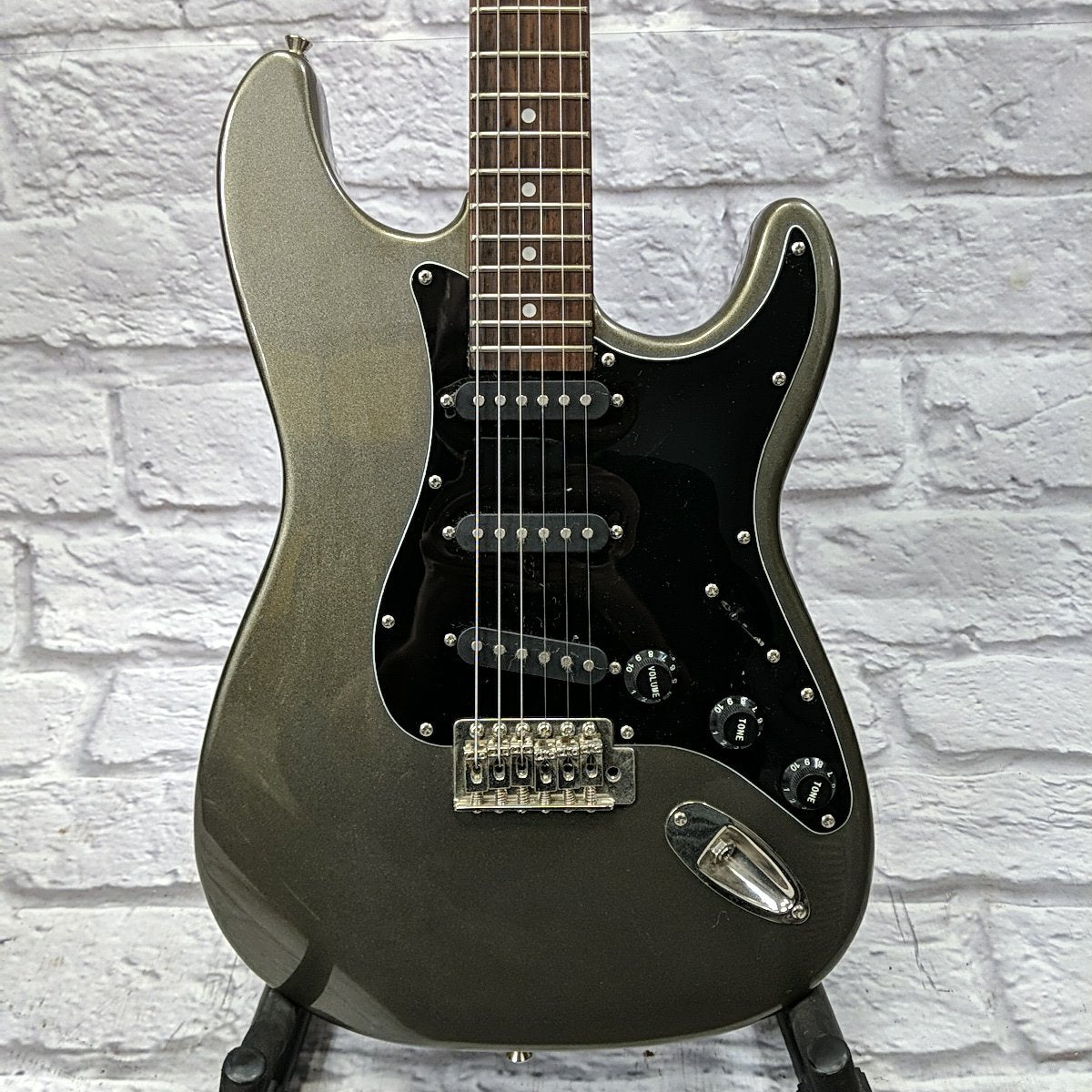 Deltatone Strat Electric Guitar