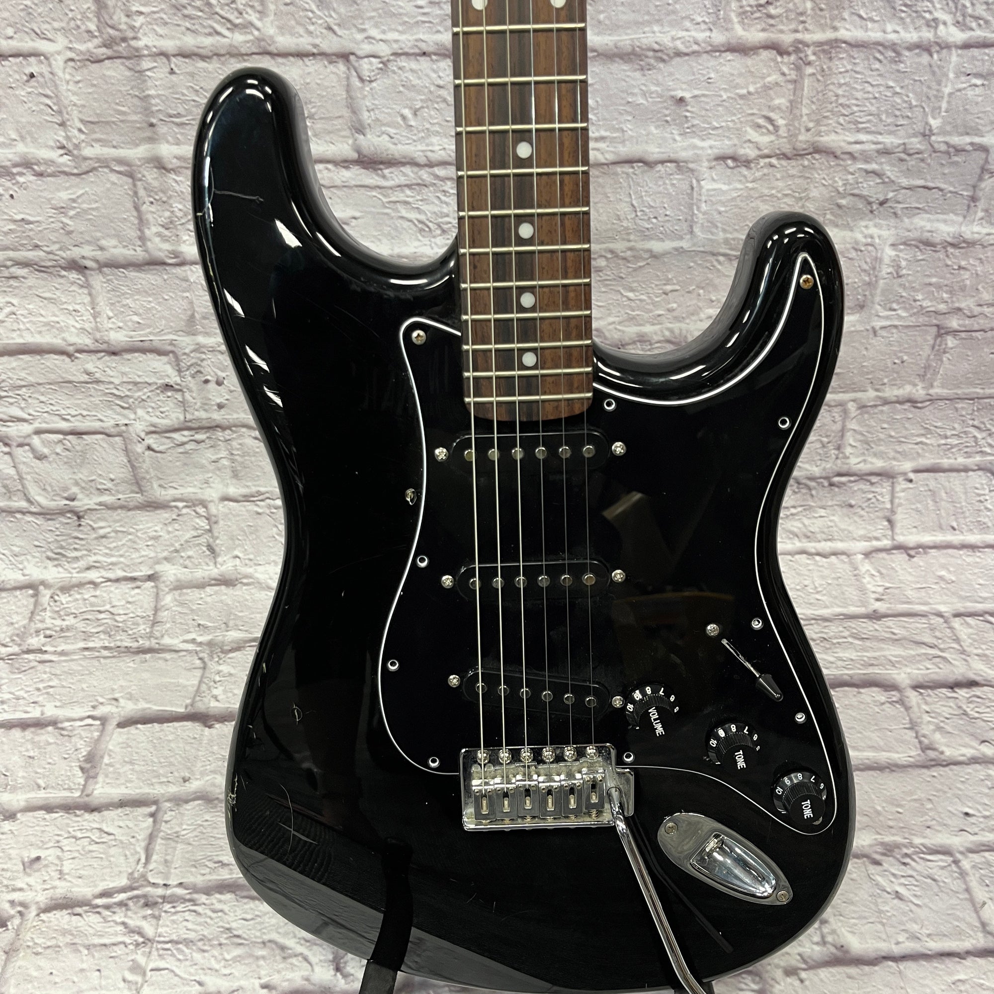 Unknown Partscaster Strat Mexican Body and Electronics Electric Guitar - black MIM
