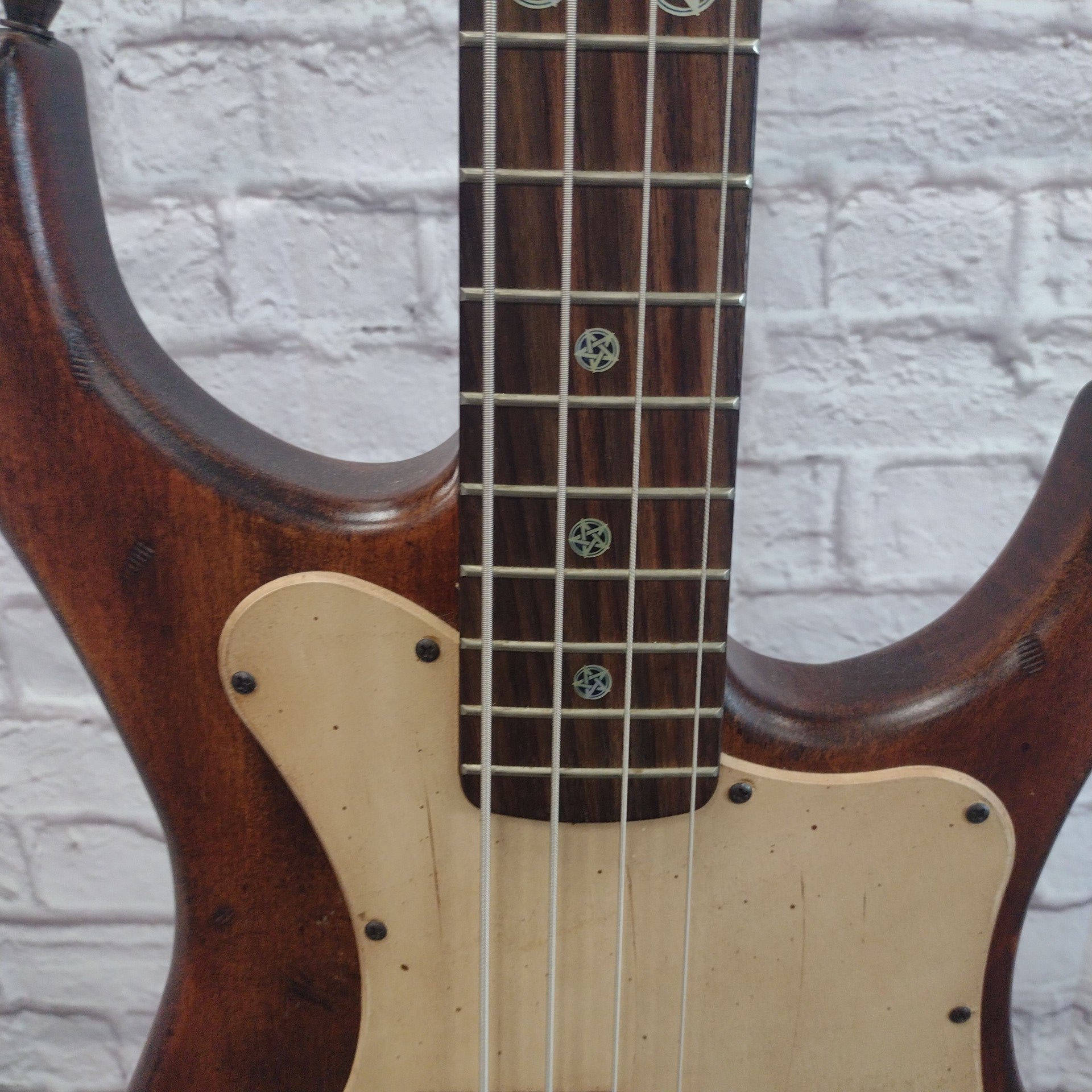 AXL GUITERS エレキベース ナチュラルウッド AXL GUITERS エレキベース ナチュラルウッド