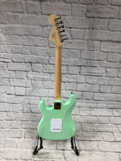 Squier Affinity Strat Surf Green w/ Fender F620 Gig Bag