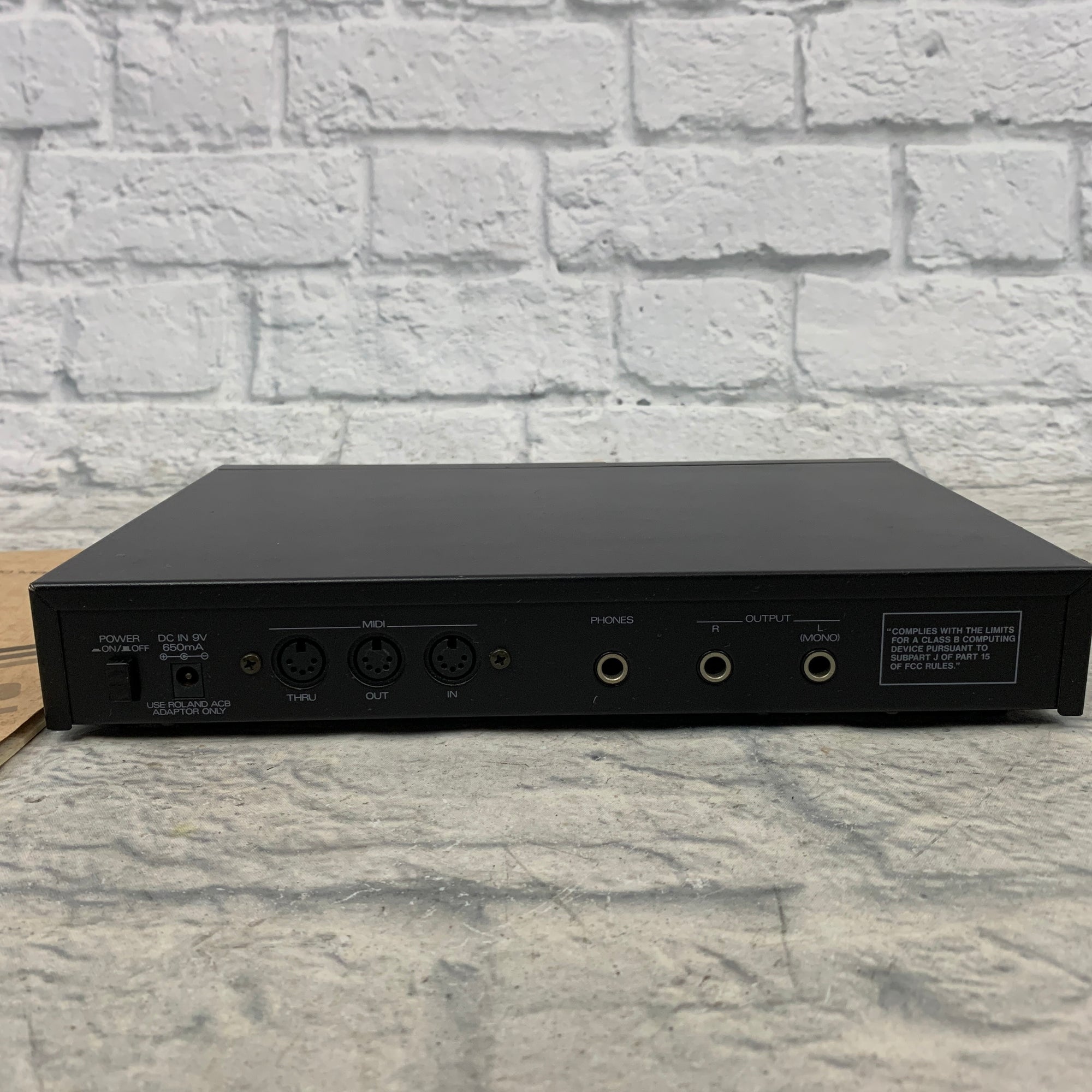 Roland MT-32 Multi Timbre Sound Module Synth - Evolution Music