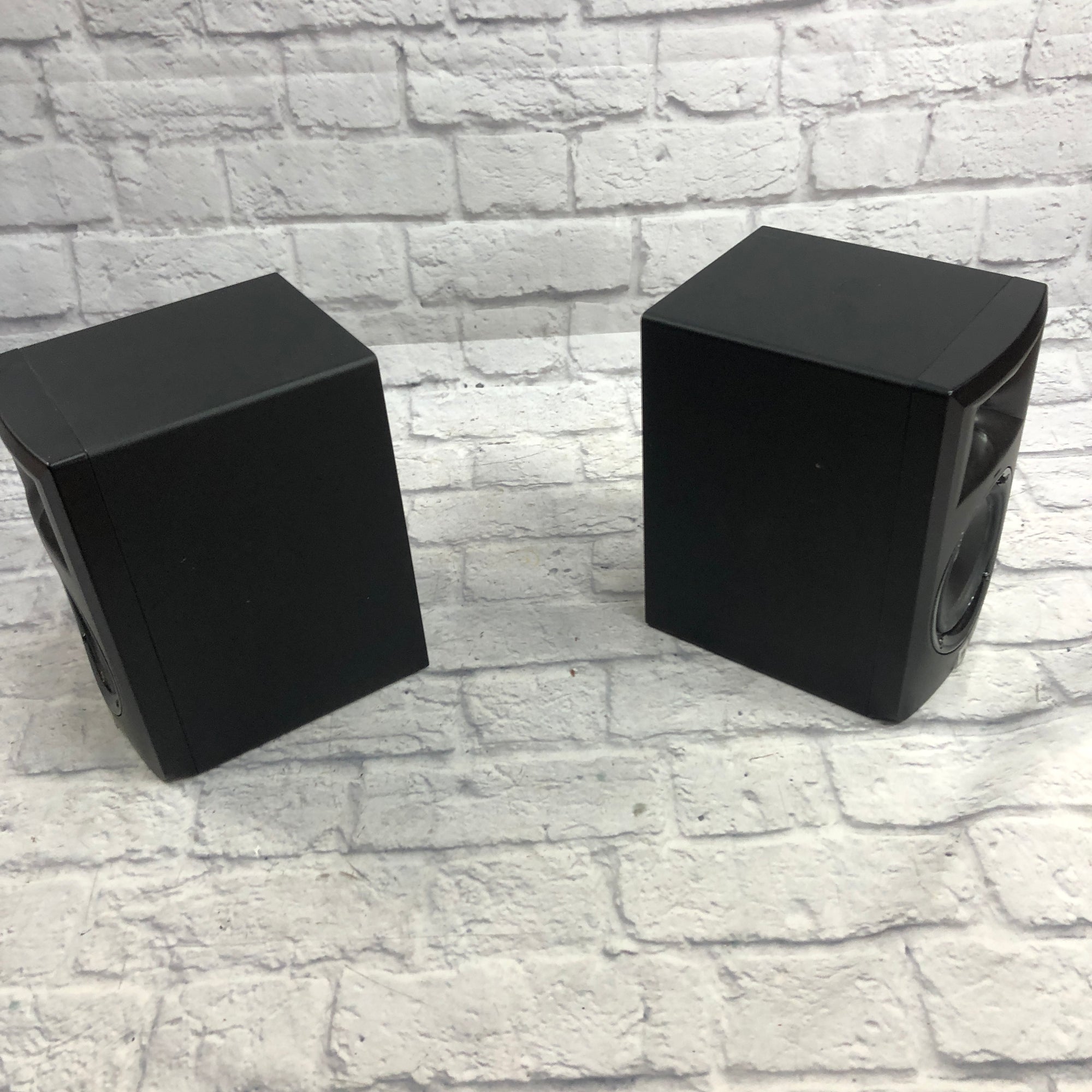JBL Series 3 LSR305 Studio Monitor Pair