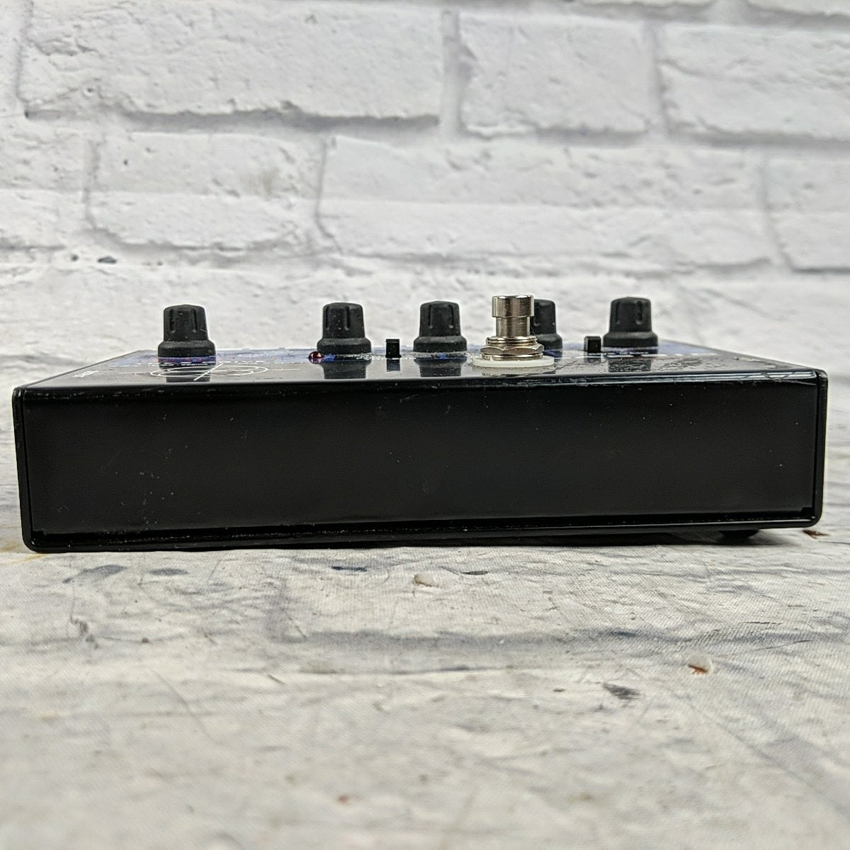 Radial Tonebone Classic Distortion Pedal with Power Supply