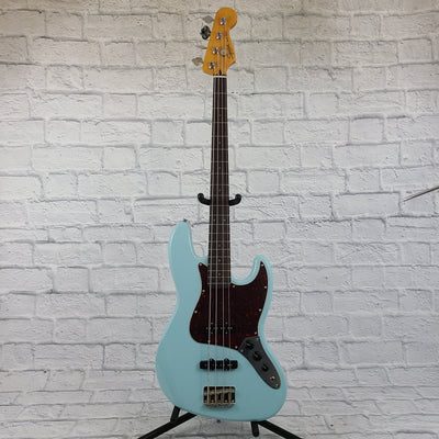 Squier Classic Vibe '60s Jazz Bass - Daphne Blue