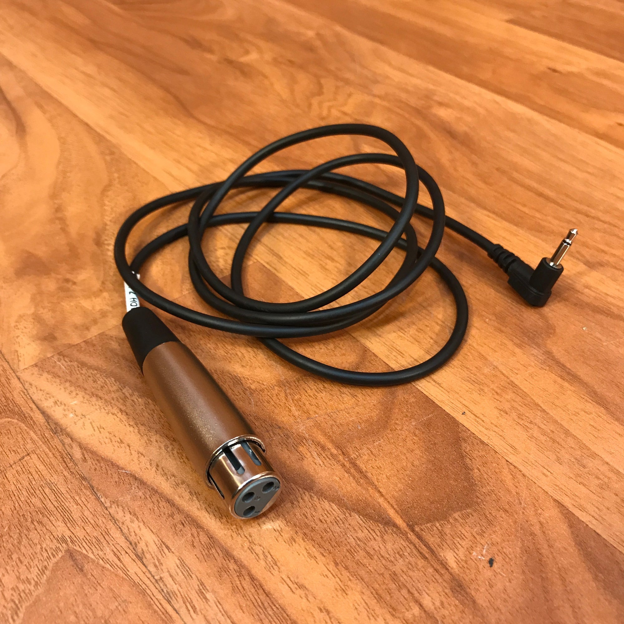 5ft Right Angle 1/8in to Female XLR Cable