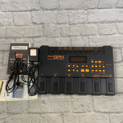 Roland GR-1 Guitar Synthesizer with VHS Instructional Video