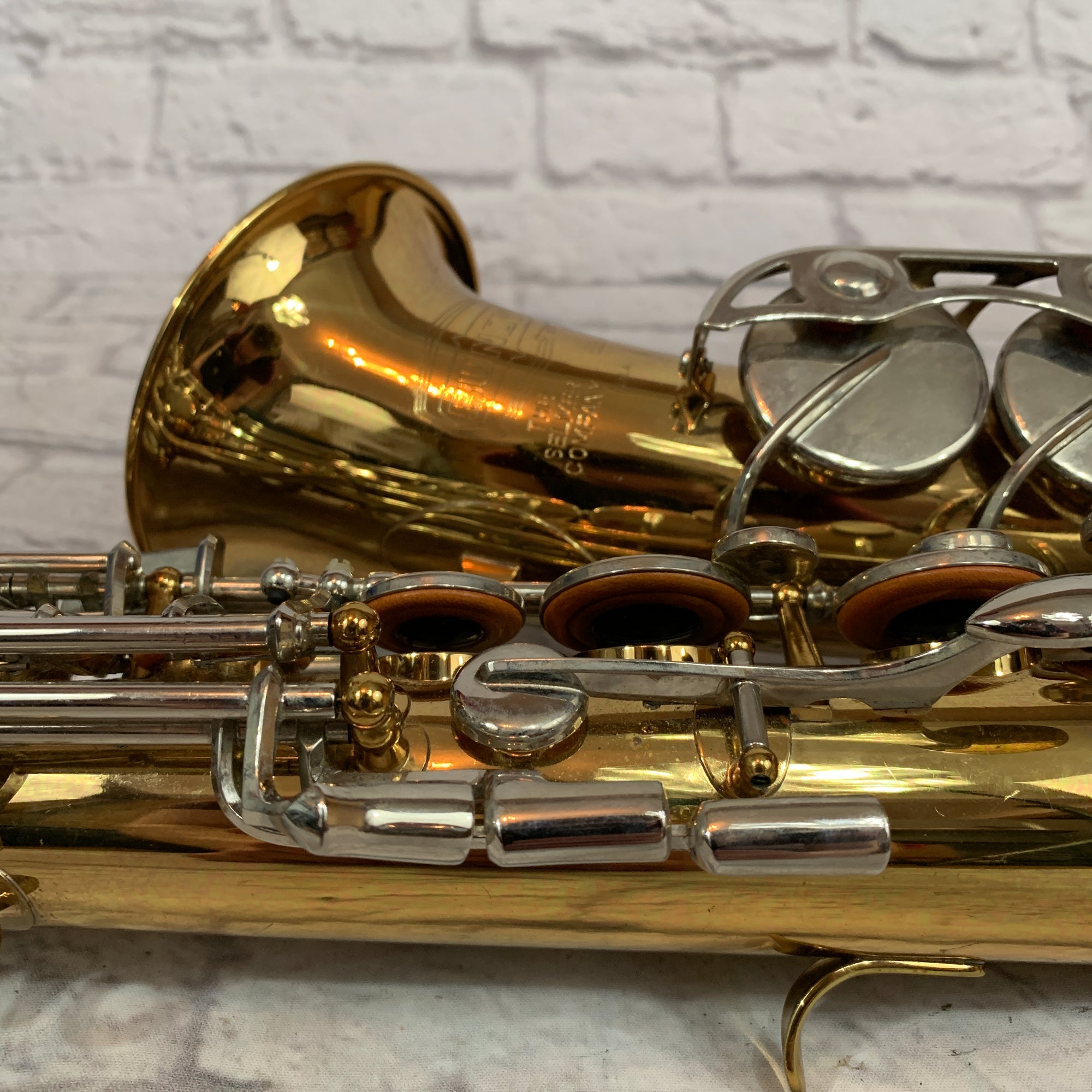 Selmer Bundy II Tenor Saxophone with Case Evolution Music