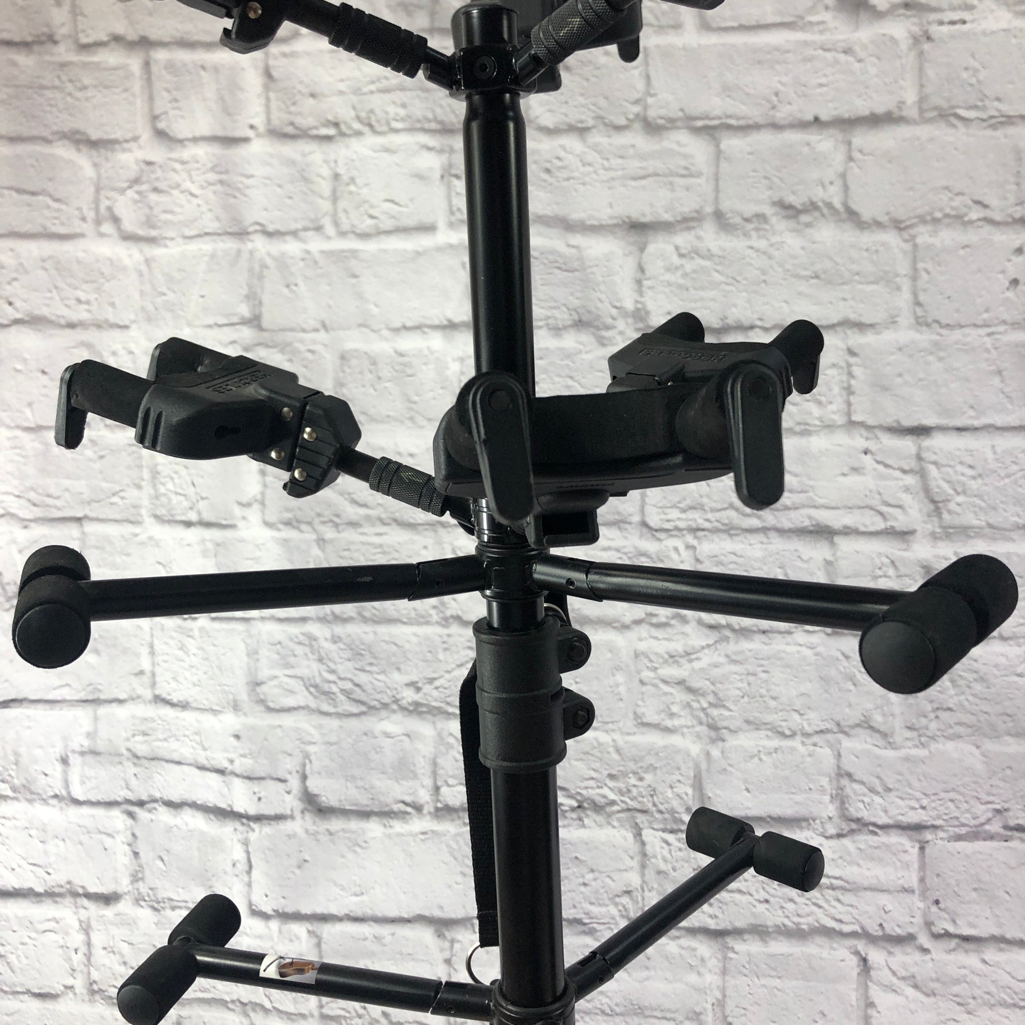 Hercules 6 Guitar Stand