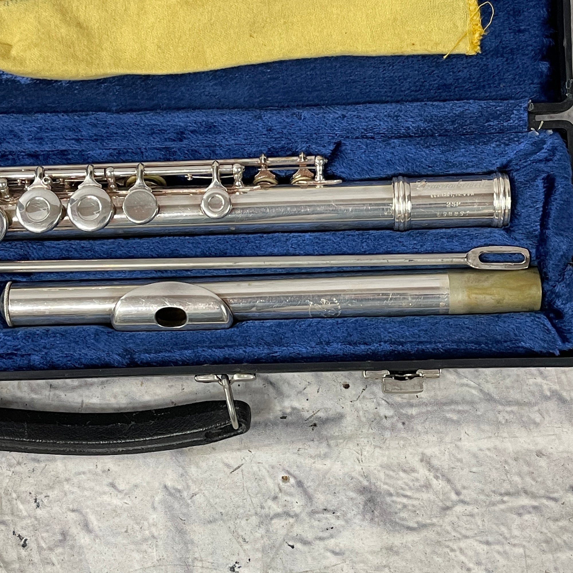 Gemeinhardt 2SP Flute w/ case