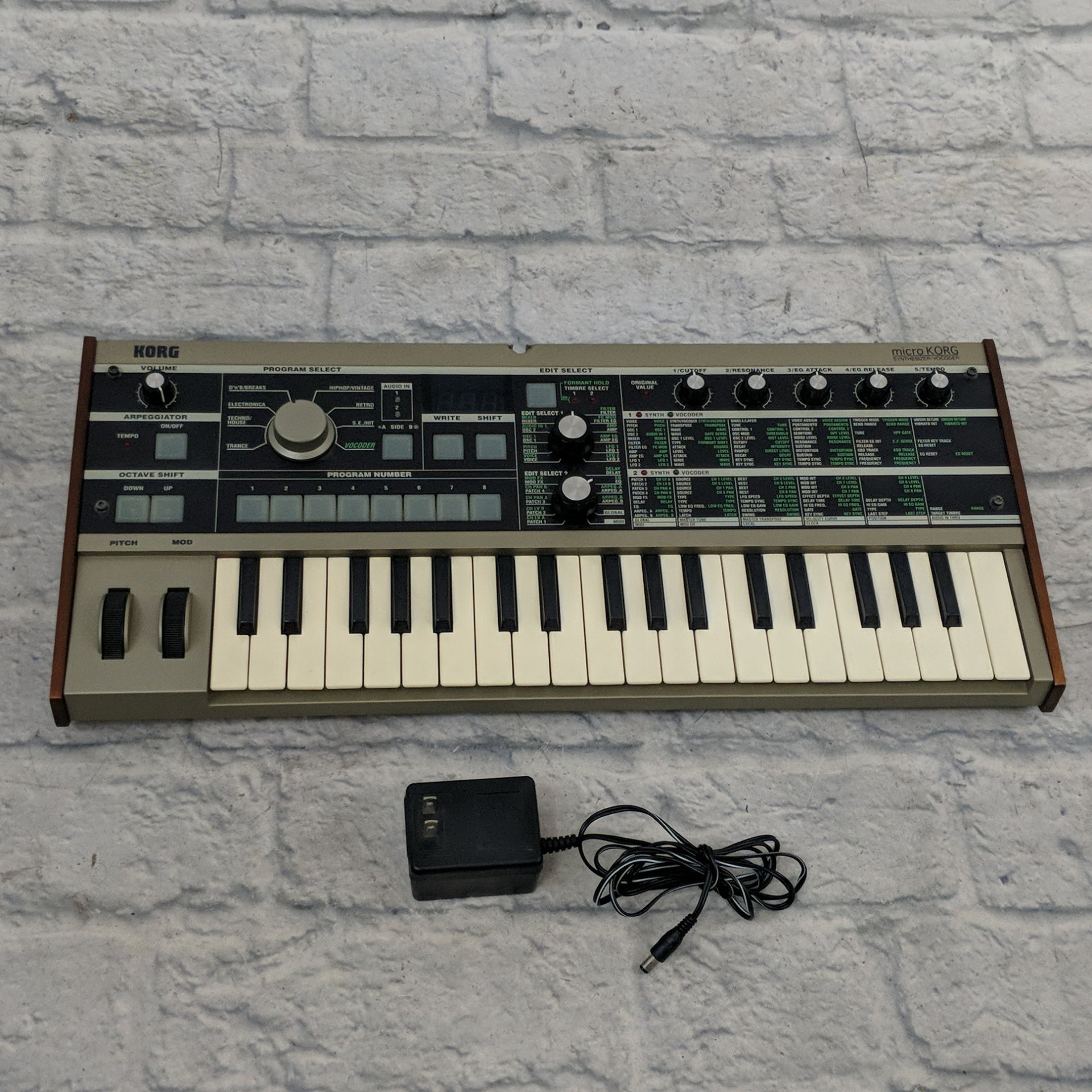 Korg MicroKorg Synthesizer/Vocoder