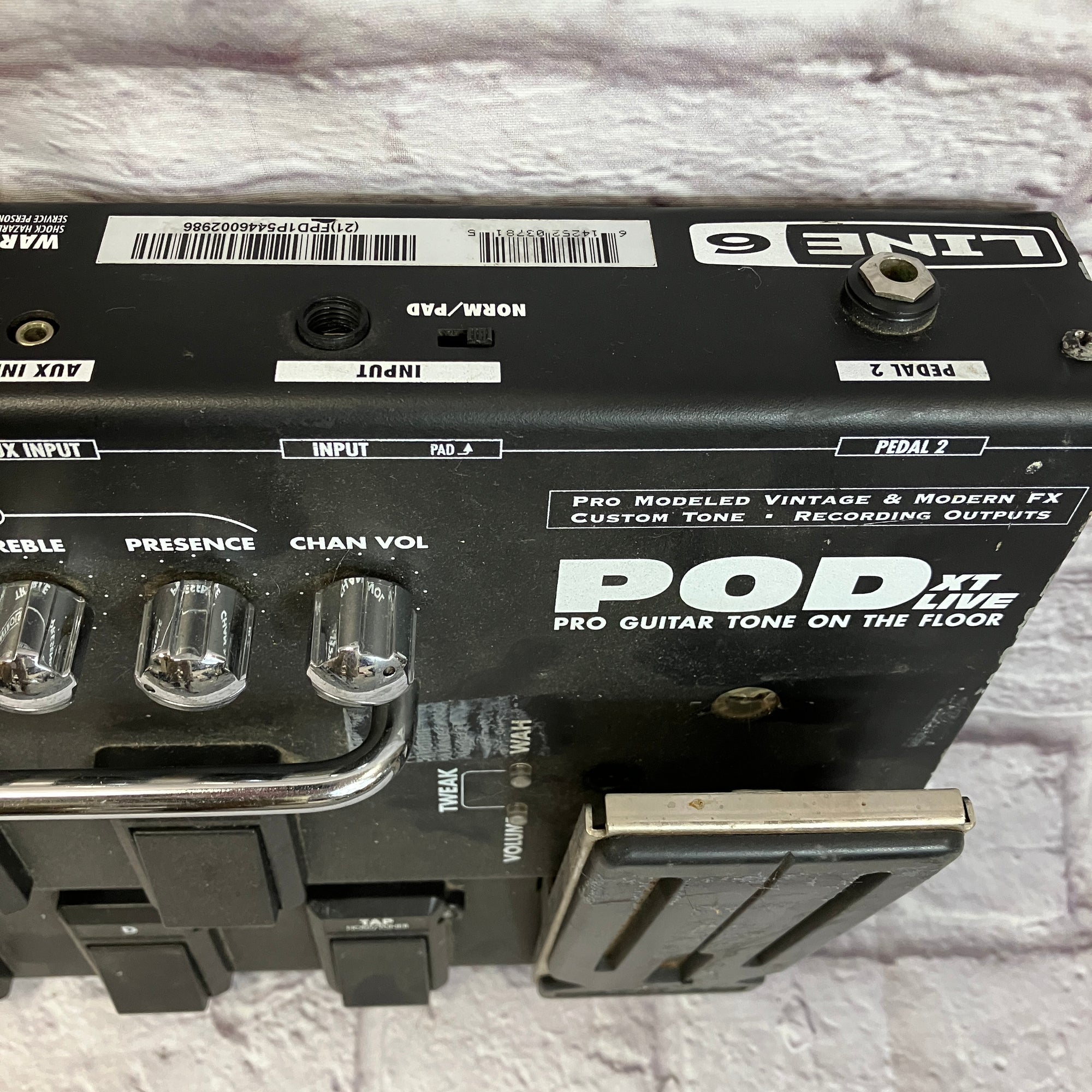 Line 6 POD XT Live Effects Pedal