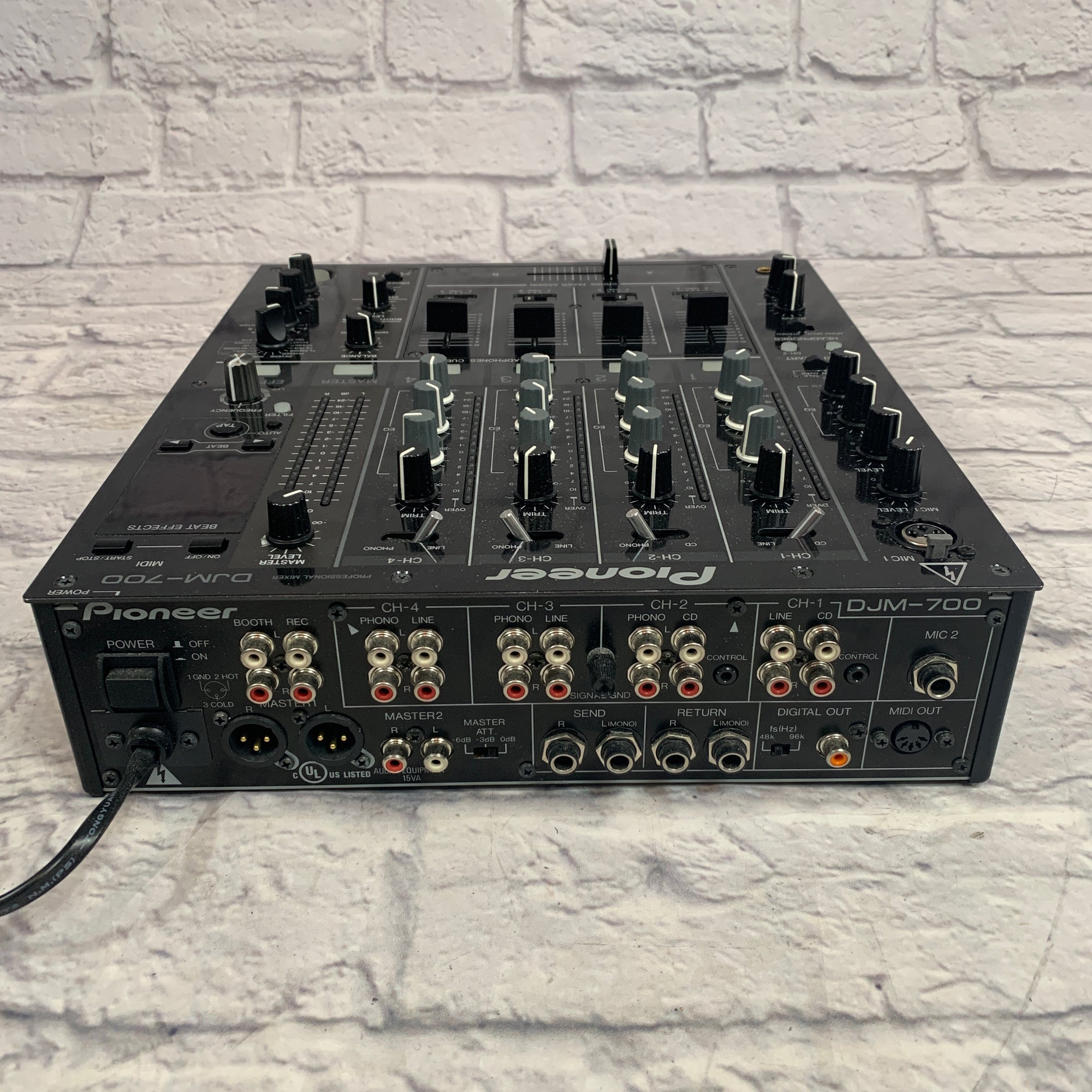 Pioneer DJM-700 with Odyssey Flight Case - Evolution Music