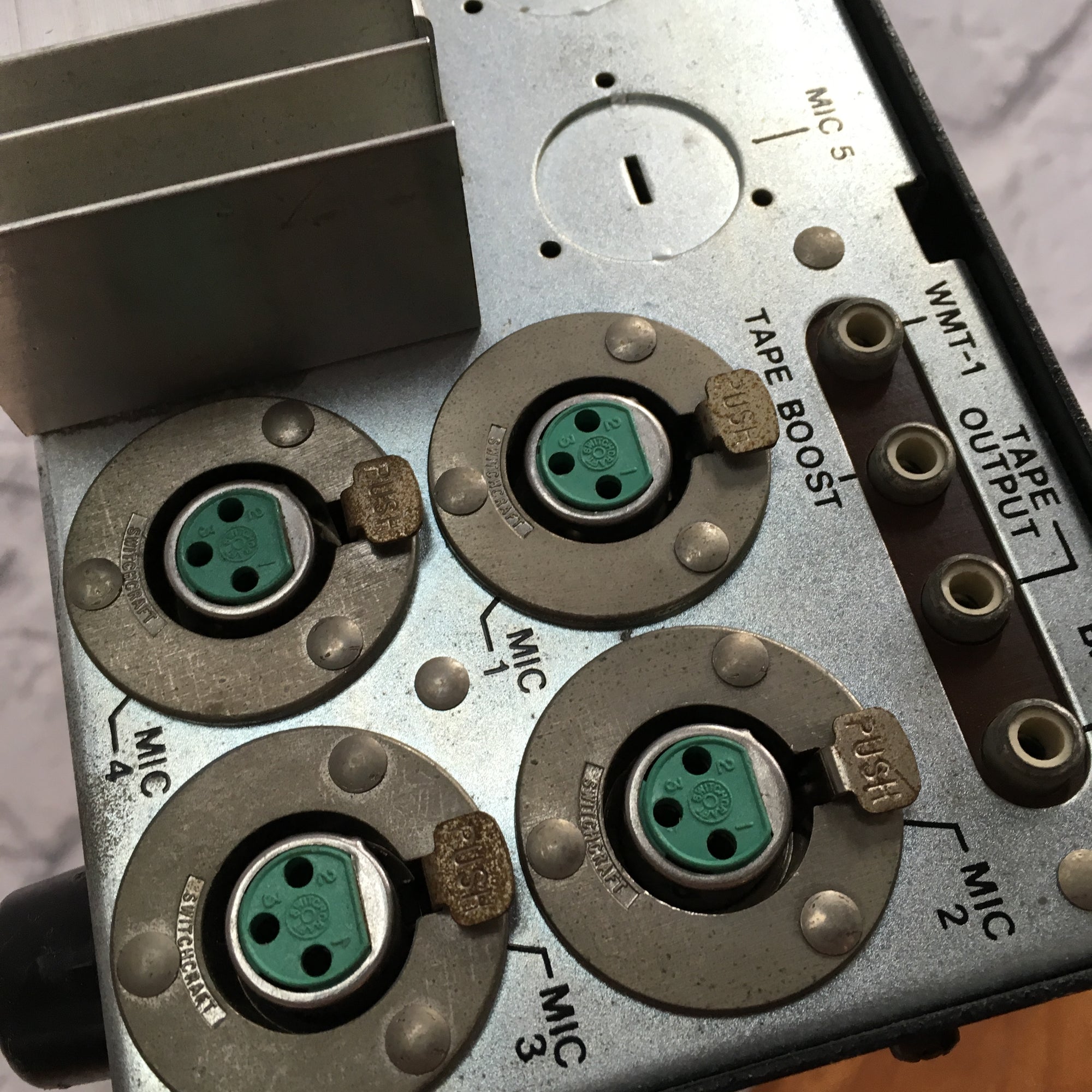 Behringer BX4500H Ultrabass 450w Bass Head Black/Gold no Footswitch