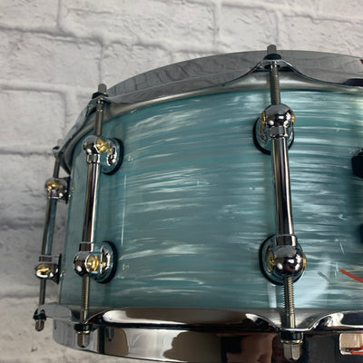 Pearl Masters Maple Reserve Music City Custom Ice Blue Oyster Snare