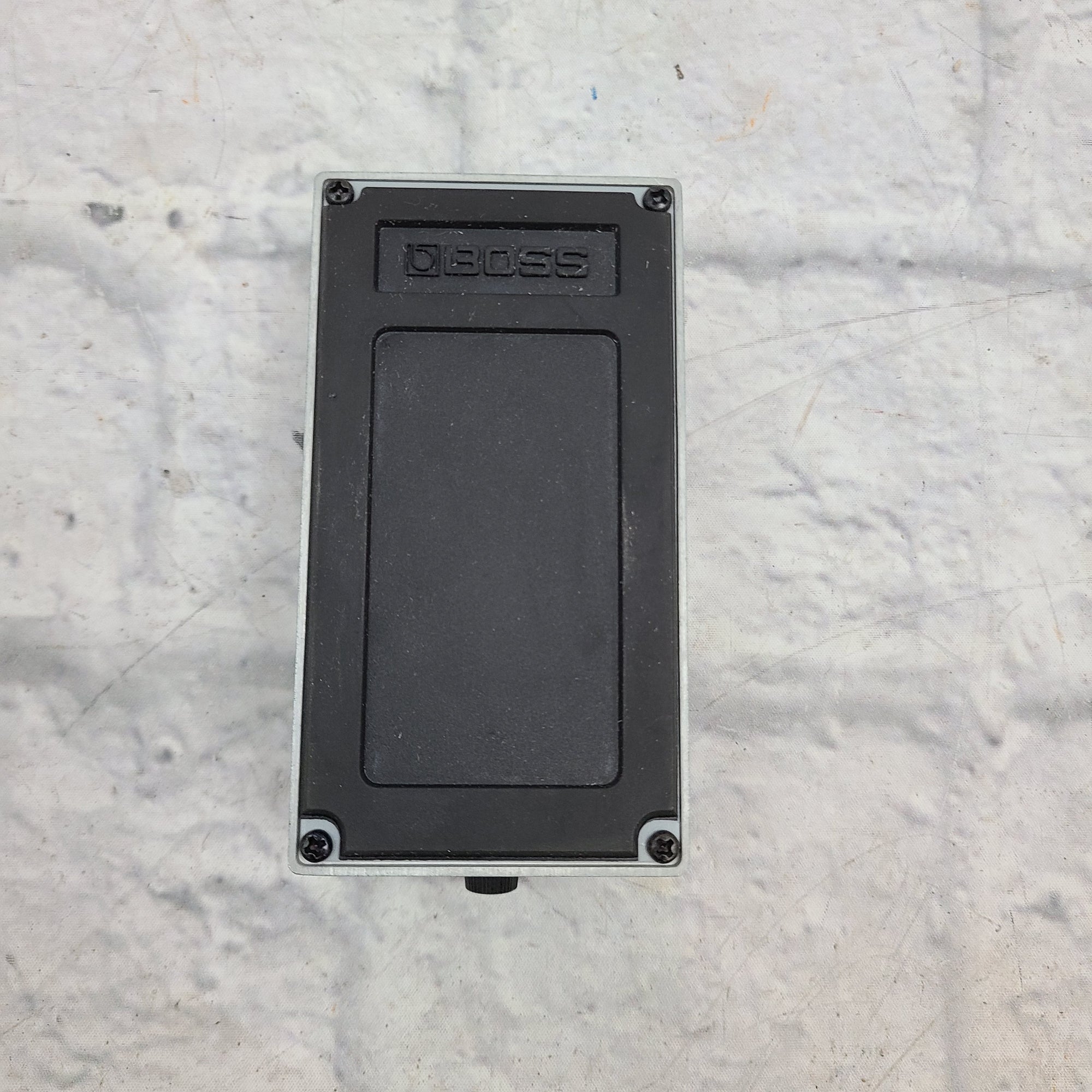 Boss TR-2 Tremolo Modulation Pedal