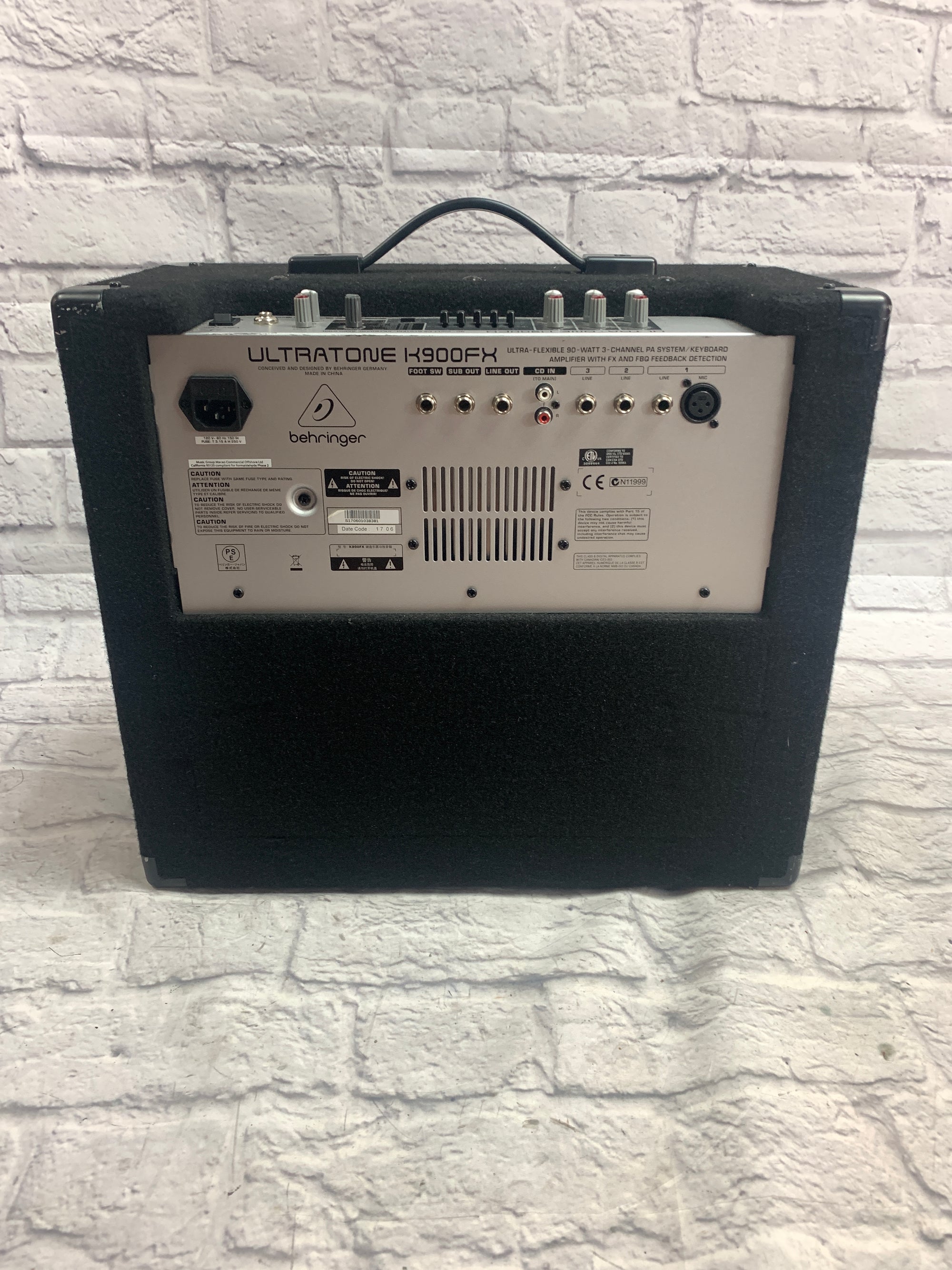 Behringer K900FX 90W Keyboard Amp