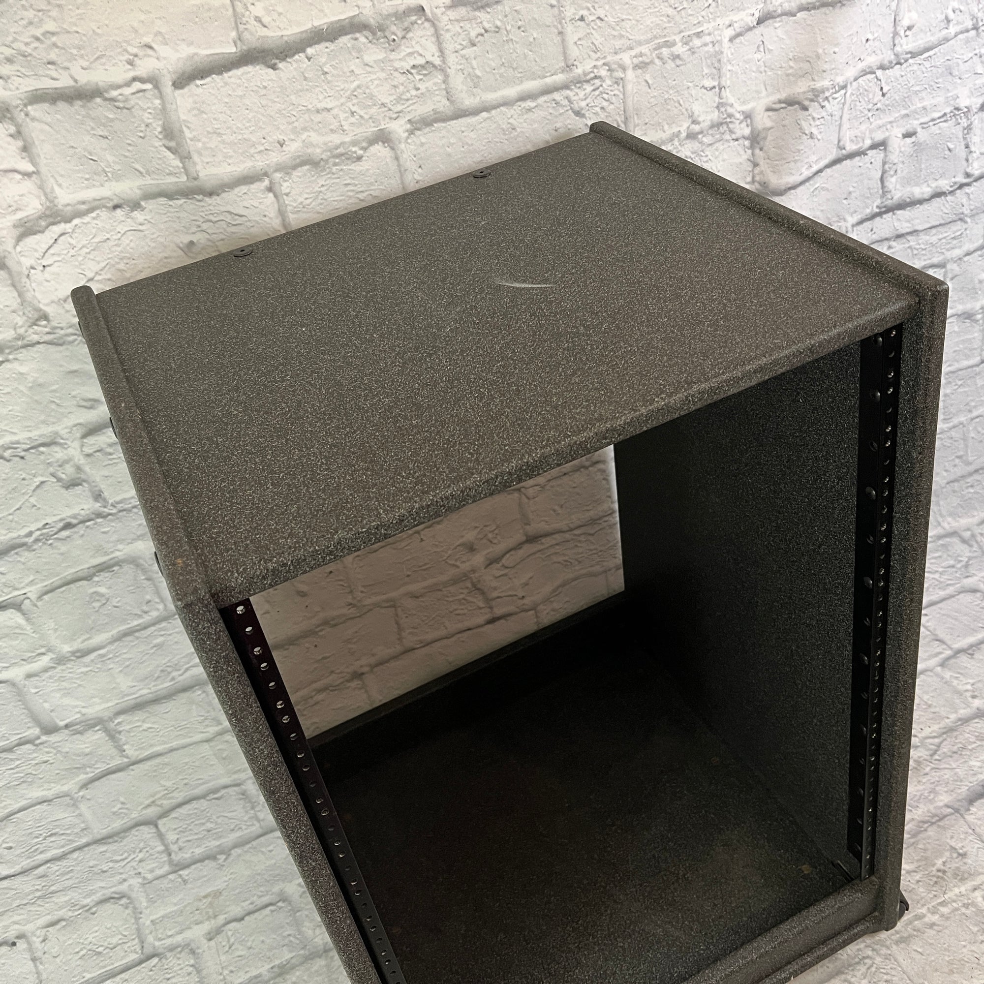 KK Audio 16 Unit Rack Case