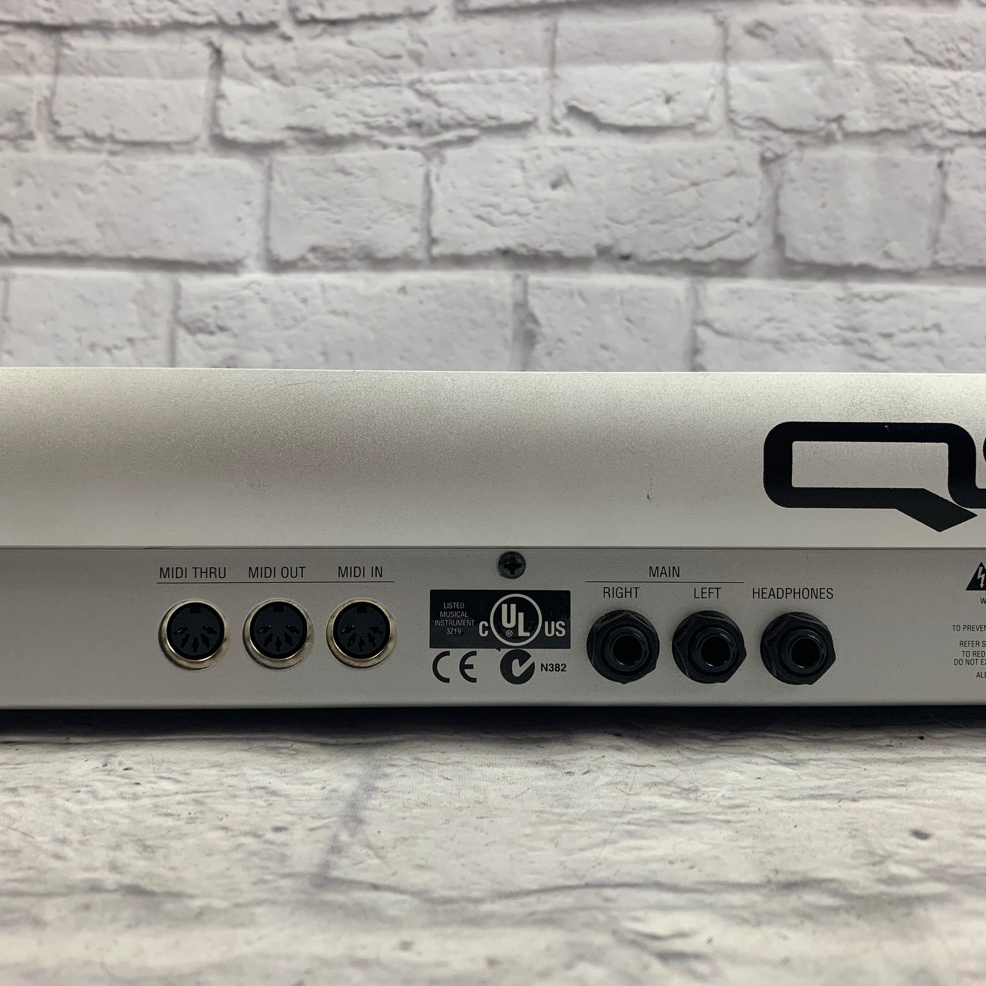 Alesis QS6.2 61 Key Synthesizer