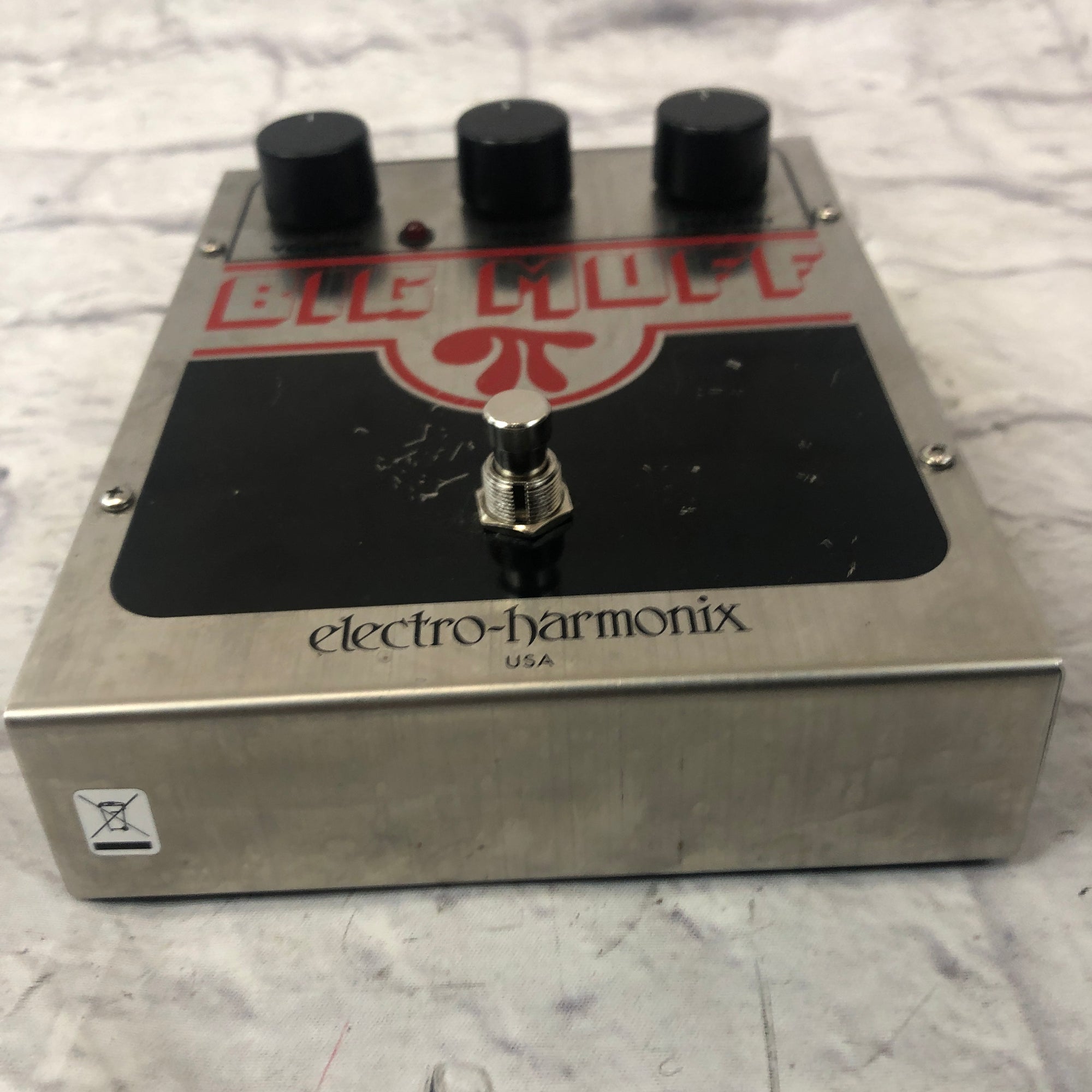 Electro-Harmonix Big Muff Pi Fuzz Pedal