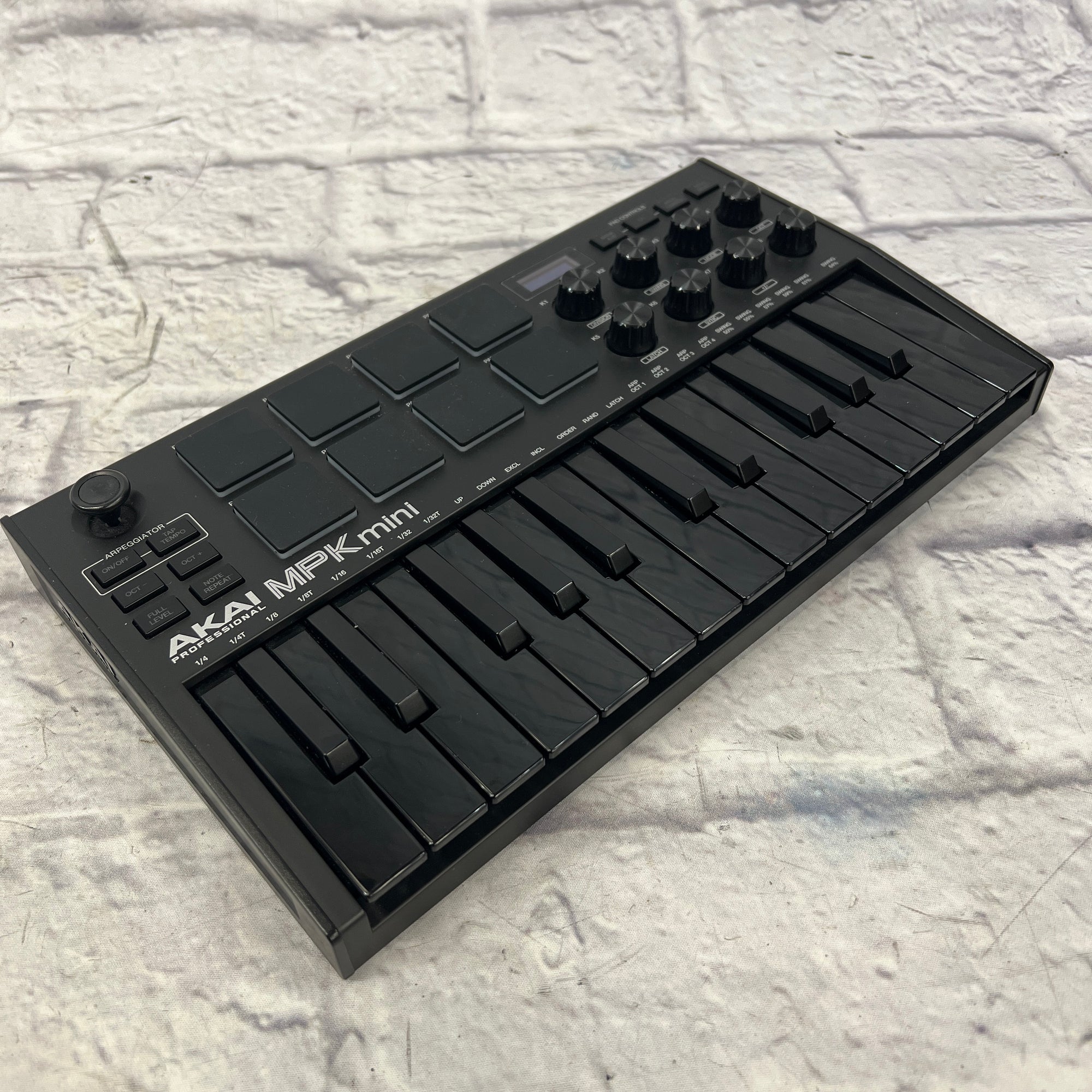 Akai MPK mini Midi Controller
