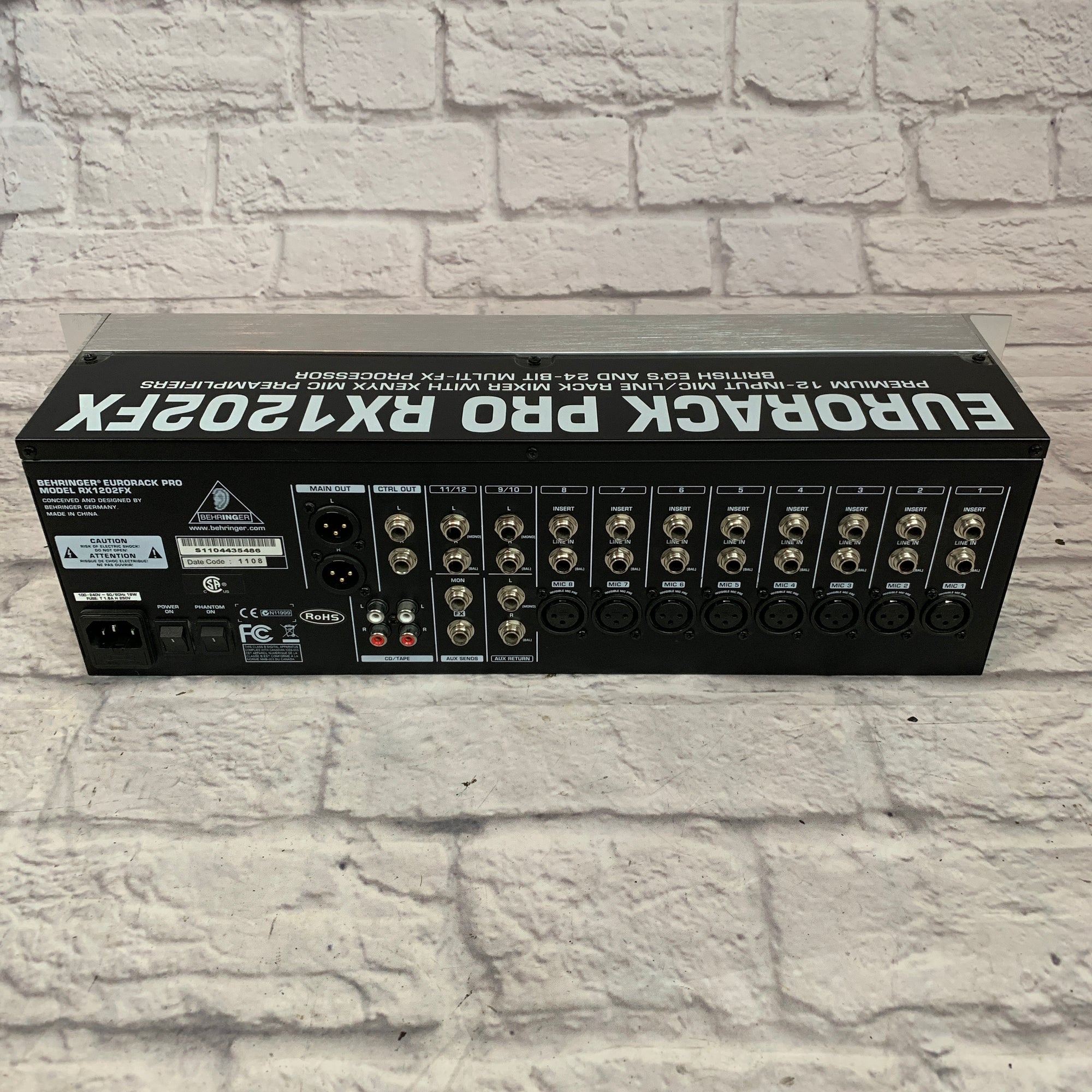 BEHRINGER - Mixeur en rack 19 12 canaux - RX 1202 FX (Neuf