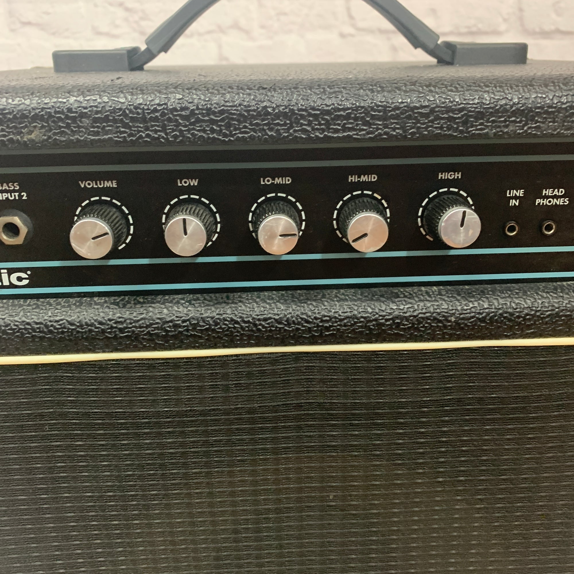 Acoustic B20 Bass Amp As-is