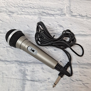 No Name microphone with attached 1/4 cable