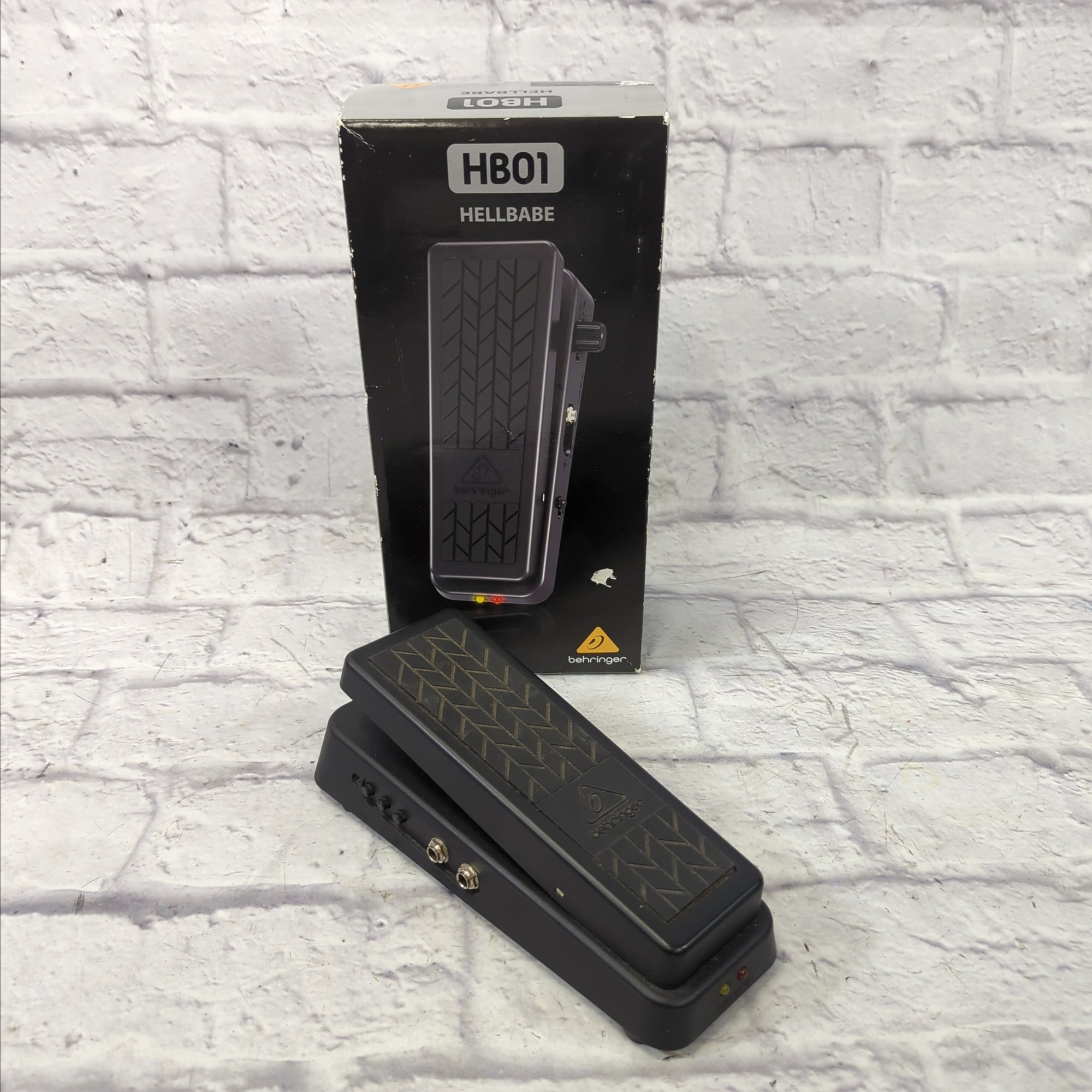 Behringer Hellbabe HB01 Wah Wah Pedal