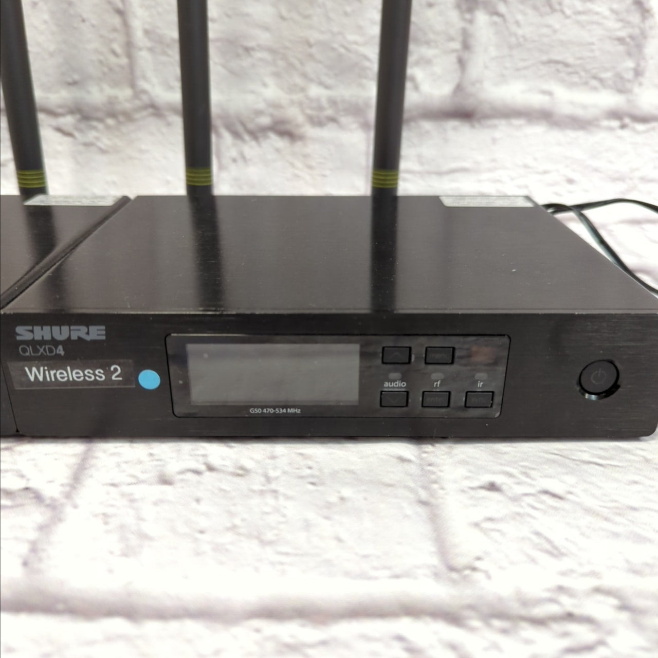 Shure QLXD1 QLXD4 Wireless Outfit with 2 Shure Lavalier Mics