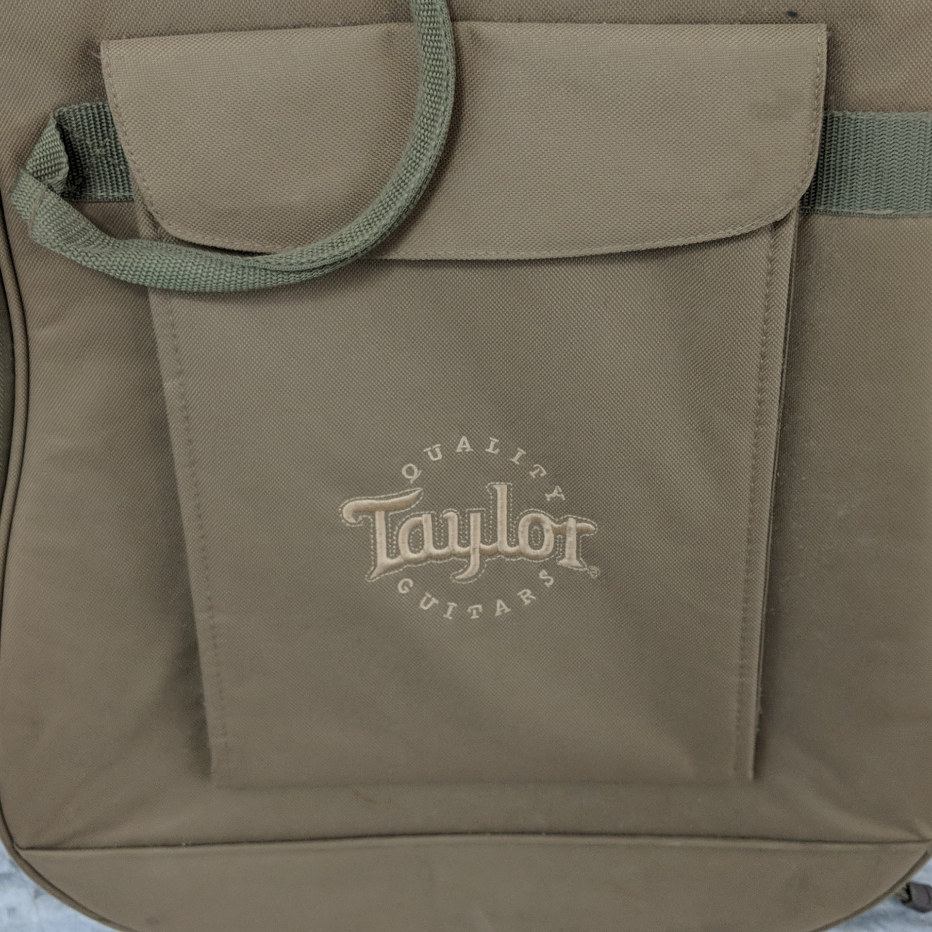 Taylor T5 Thin Acoustic/Electric Guitar Gig-Bag, Heavy Duty Thick Foam Cloth Case