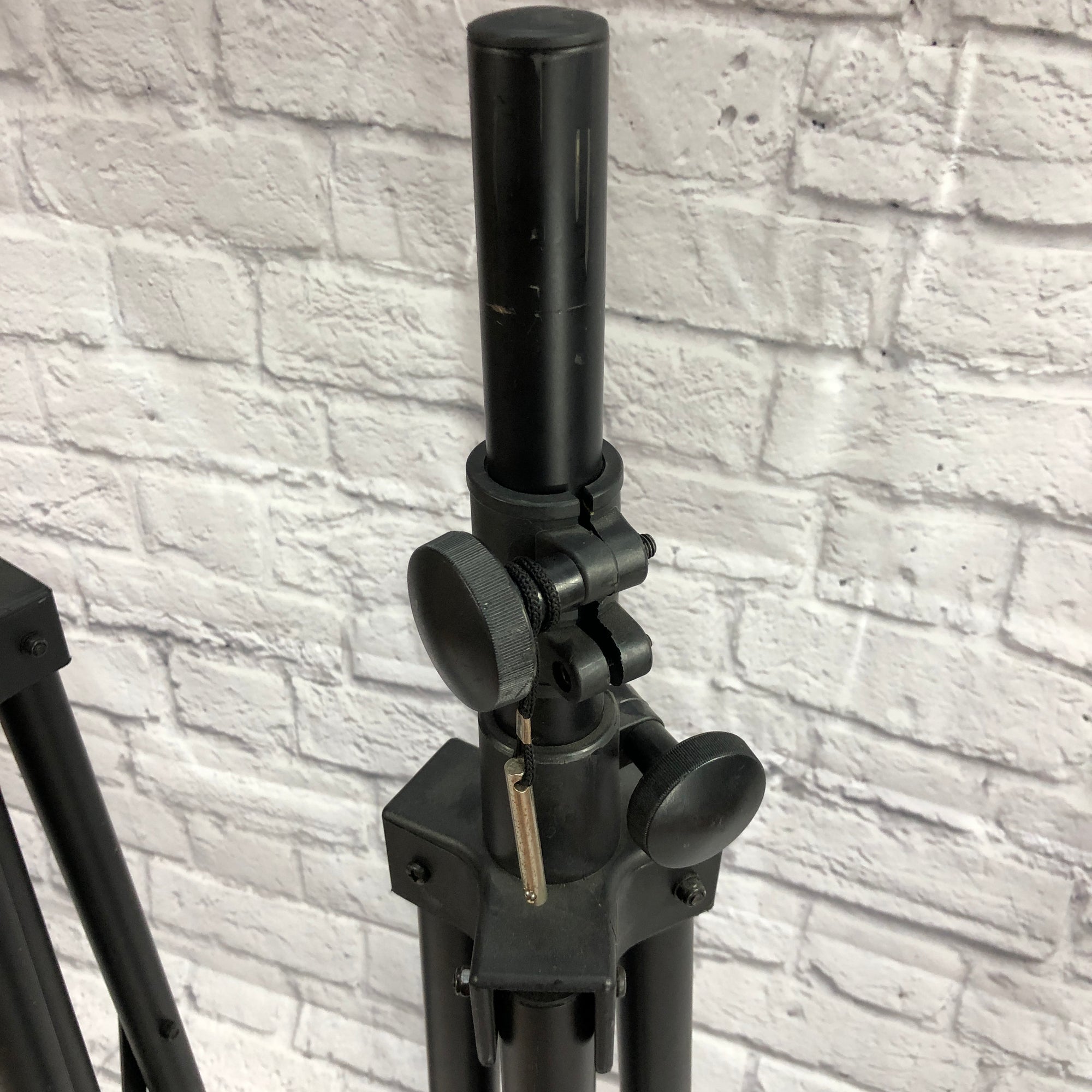 Musicians Gear Speaker Stand Pair
