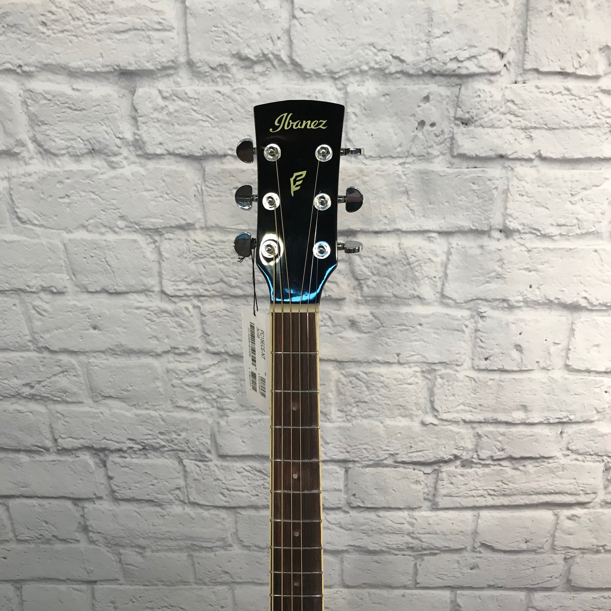 ** Ibanez PC15ECENT Performance Grand Concert Acoustic-Electric Guitar Natural